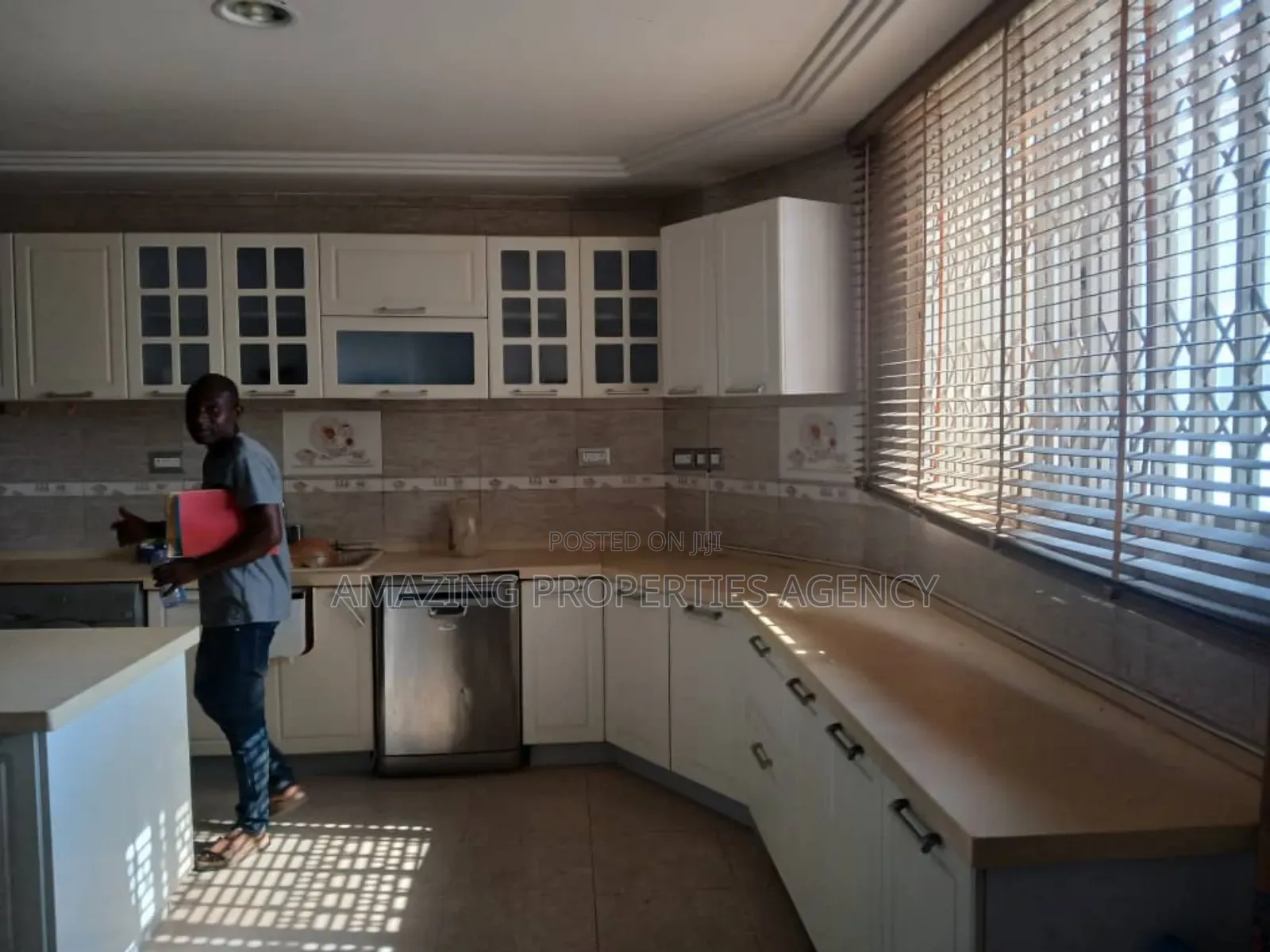4bdrm House in East Legon for sale