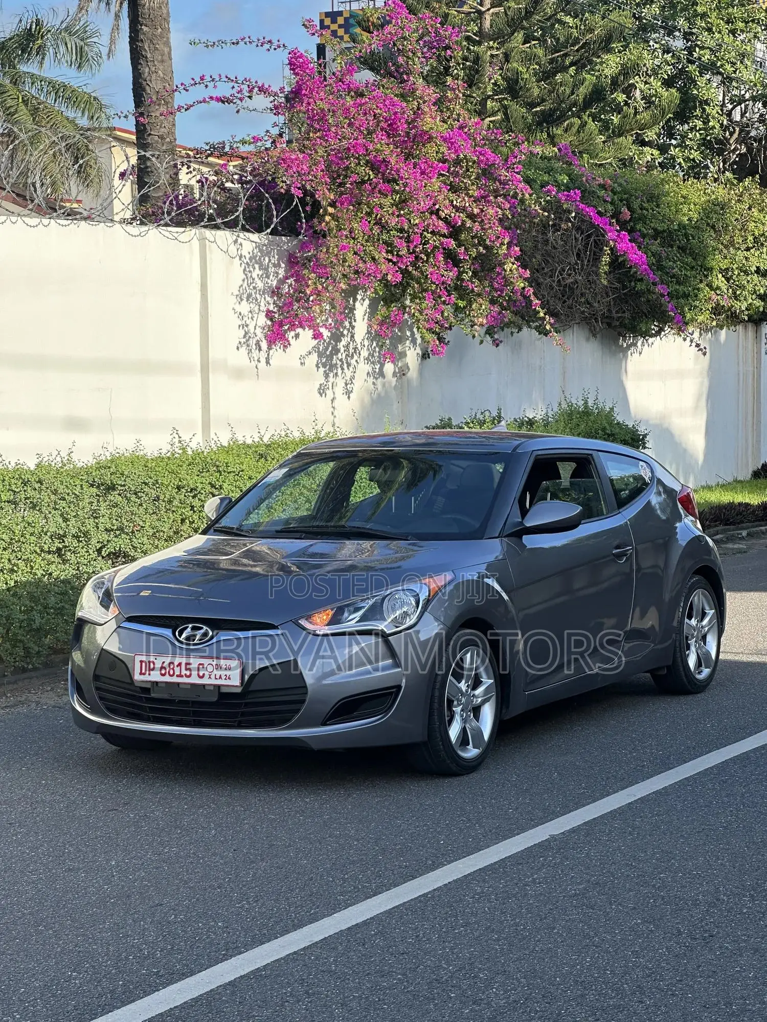 Hyundai Veloster 3dr Hatchback w/Black Interior (1.6L 4cyl 6AM) 2015