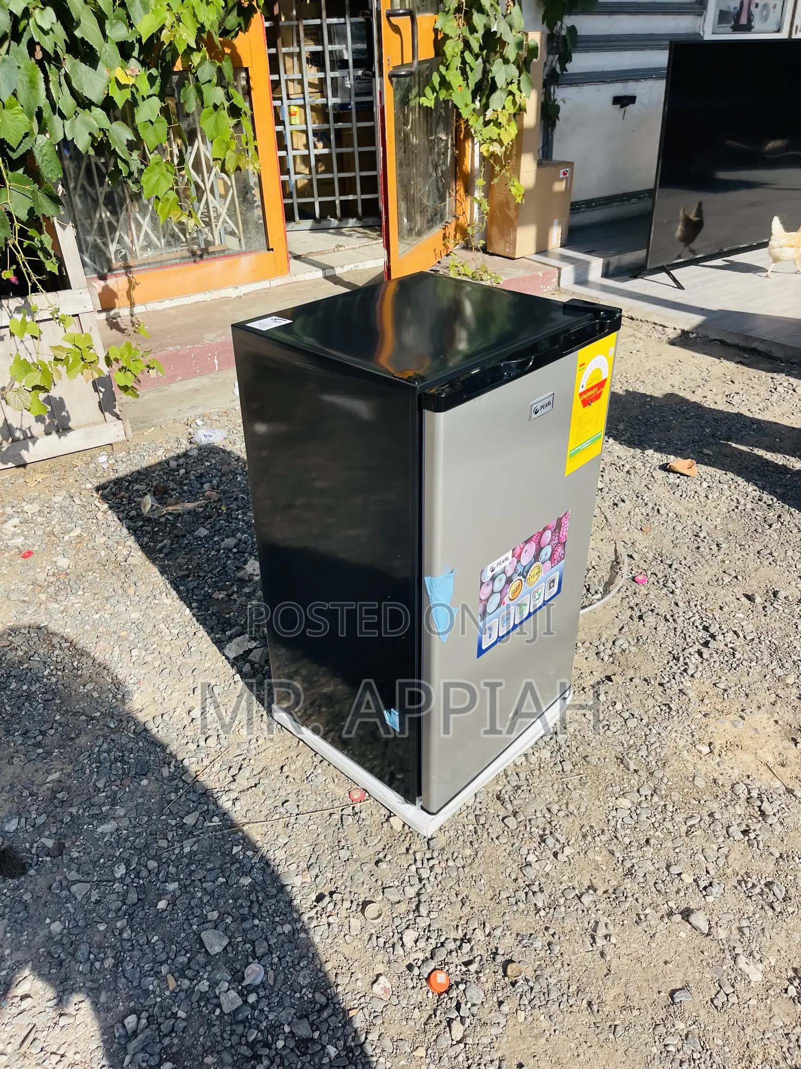 Classic Pearl Single Door Electric Table Top Fridge.