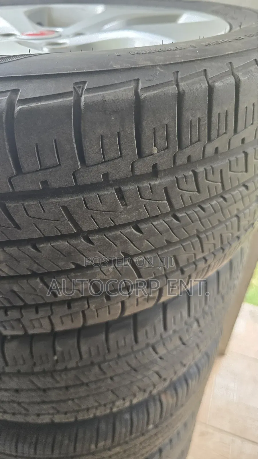 Jaguar Alloy Rim 17 With Tyres