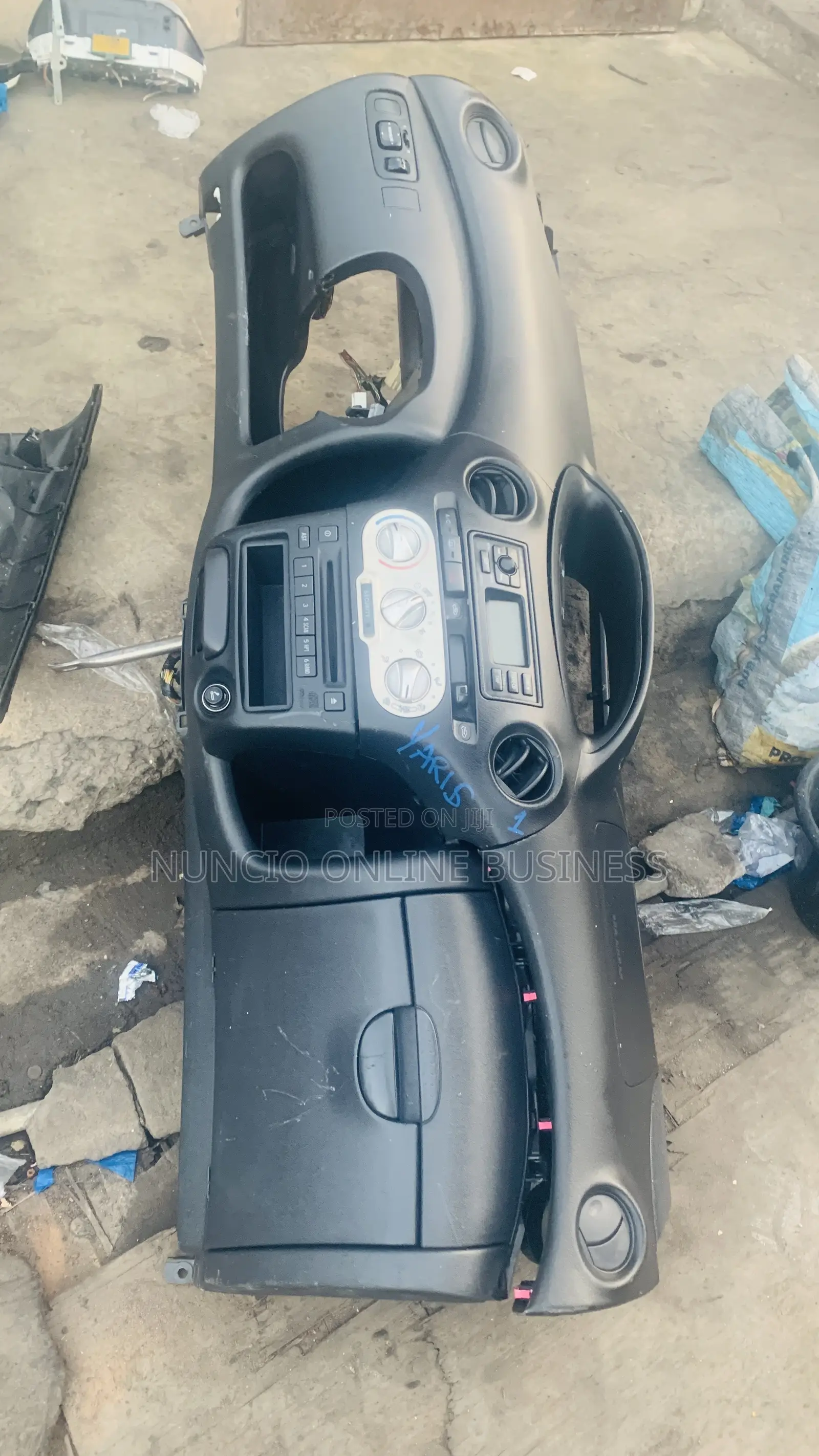 Toyota Echo/ Yaris 2000