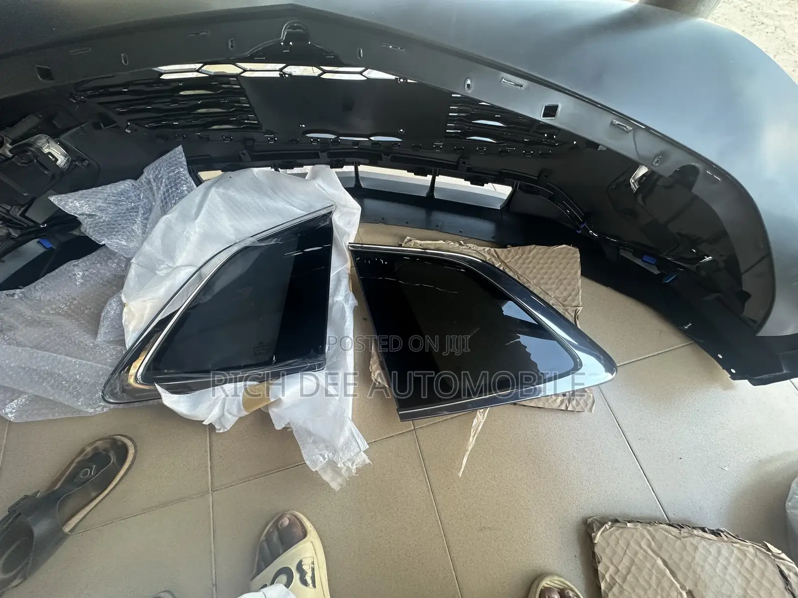 CRV 2023 Back Door Body Vent One