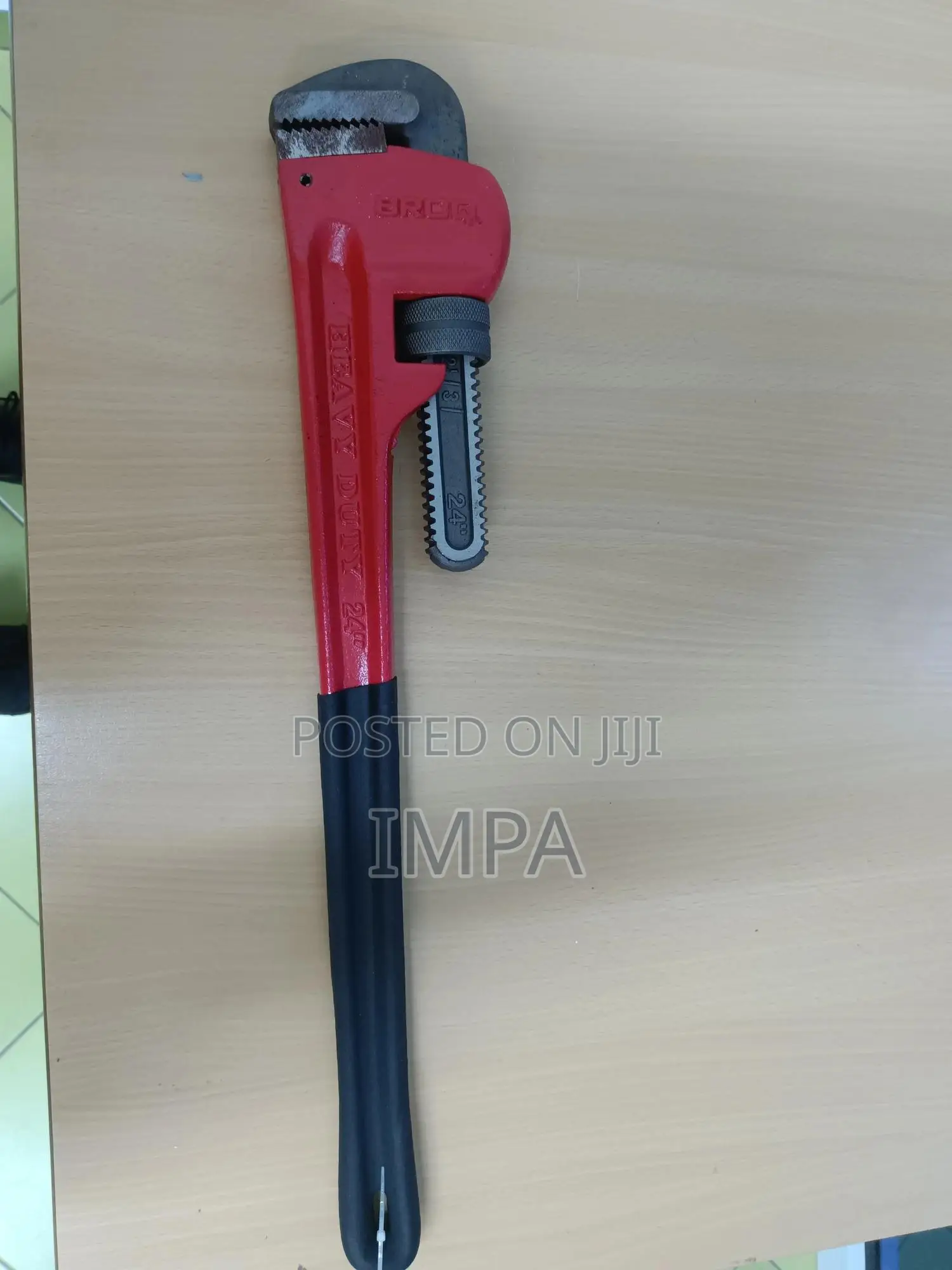 24" Heavy Duty Pipe Wrench-brand: BROQ