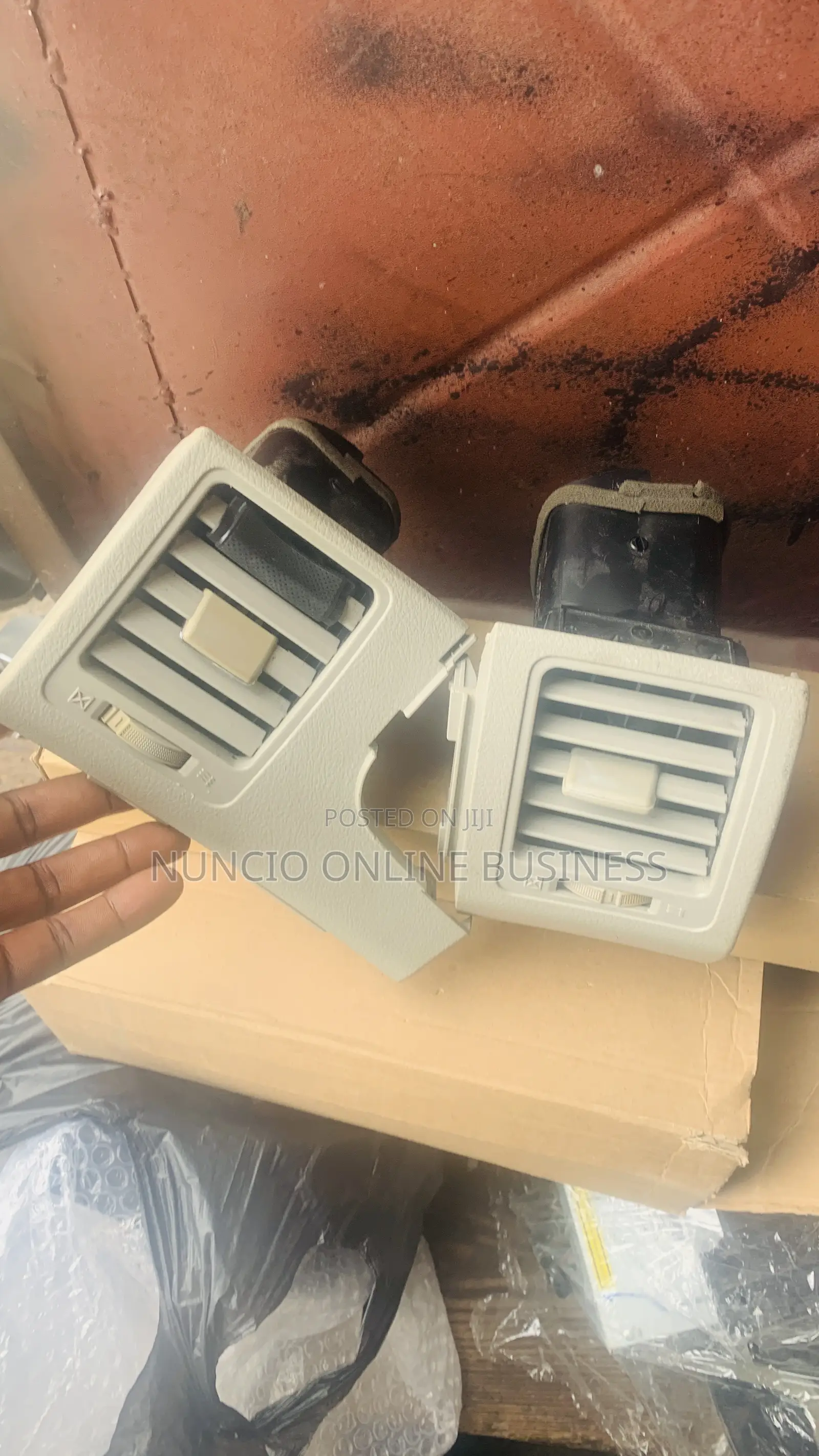 Toyota Corolla 2009 2013 Vent ( Sides )