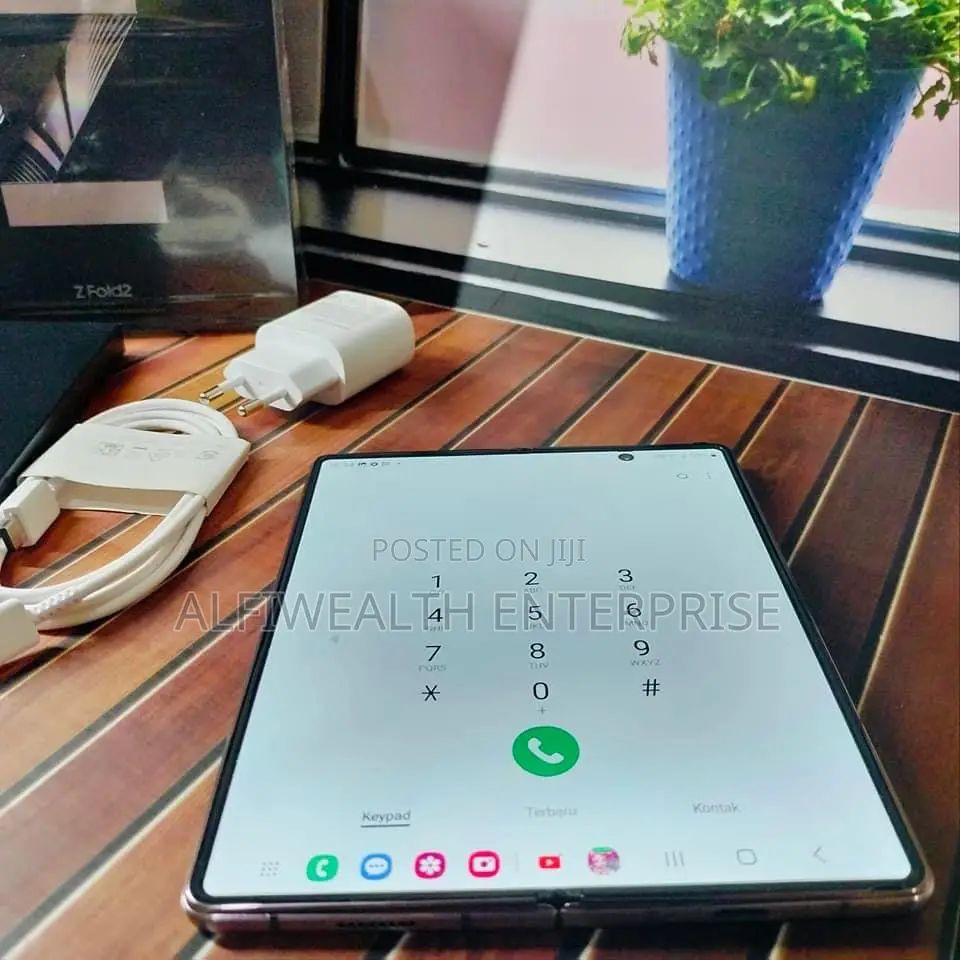 New Samsung Galaxy Z Fold 2 256 GB Pink