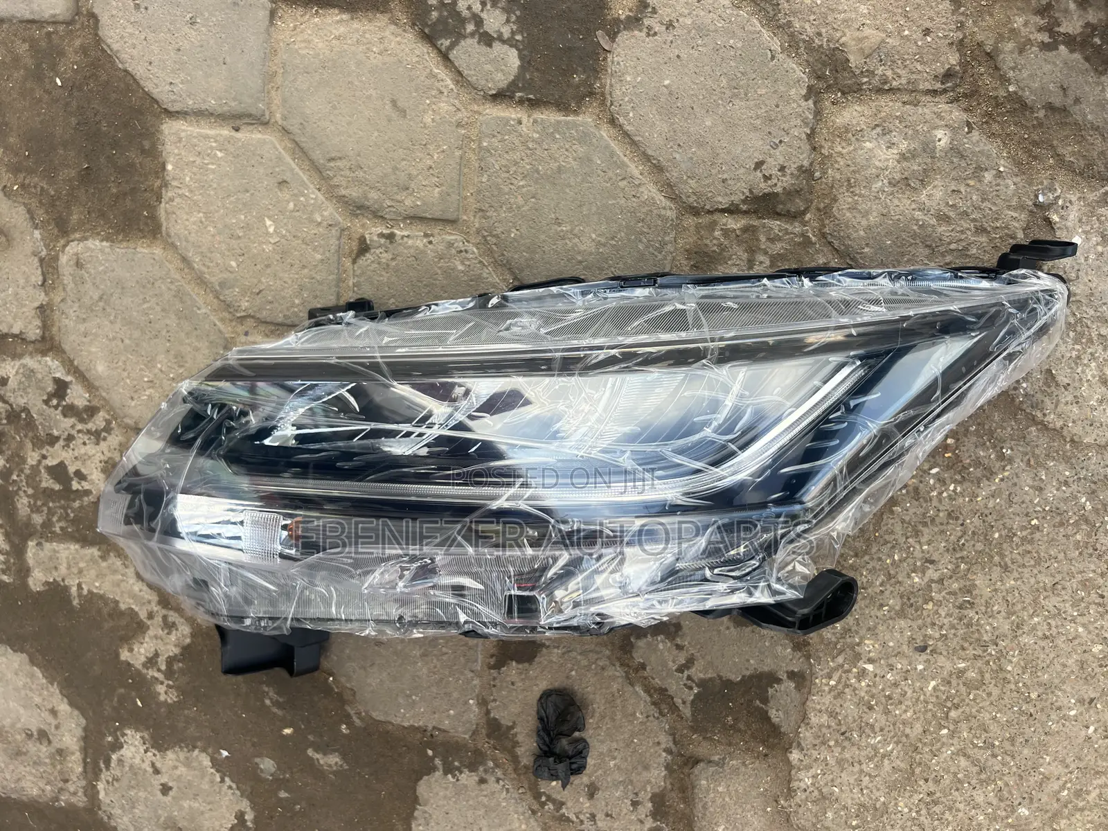 Toyota Rush Headlight