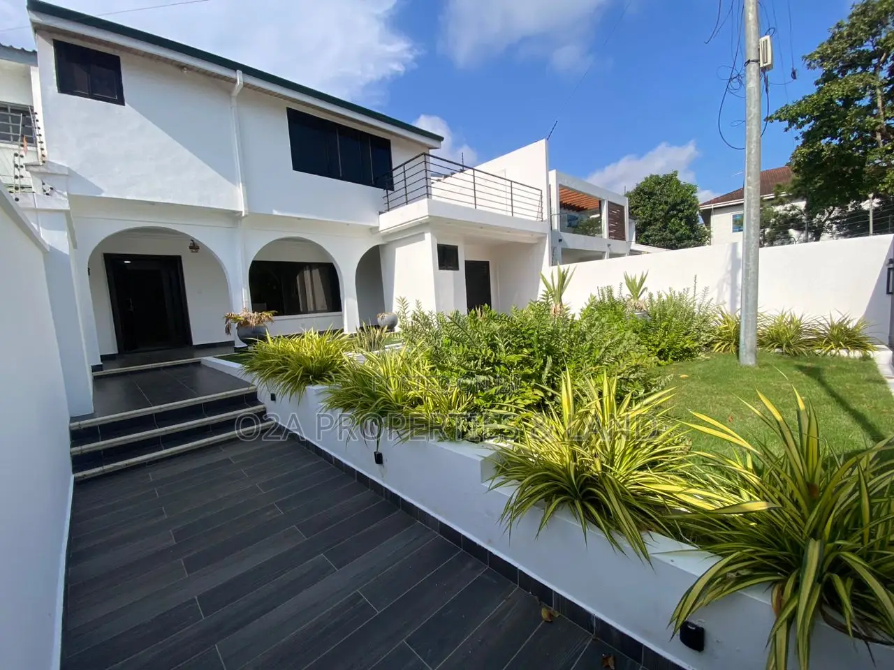 4bdrm House in Cantonment, US Embassy Area for rent