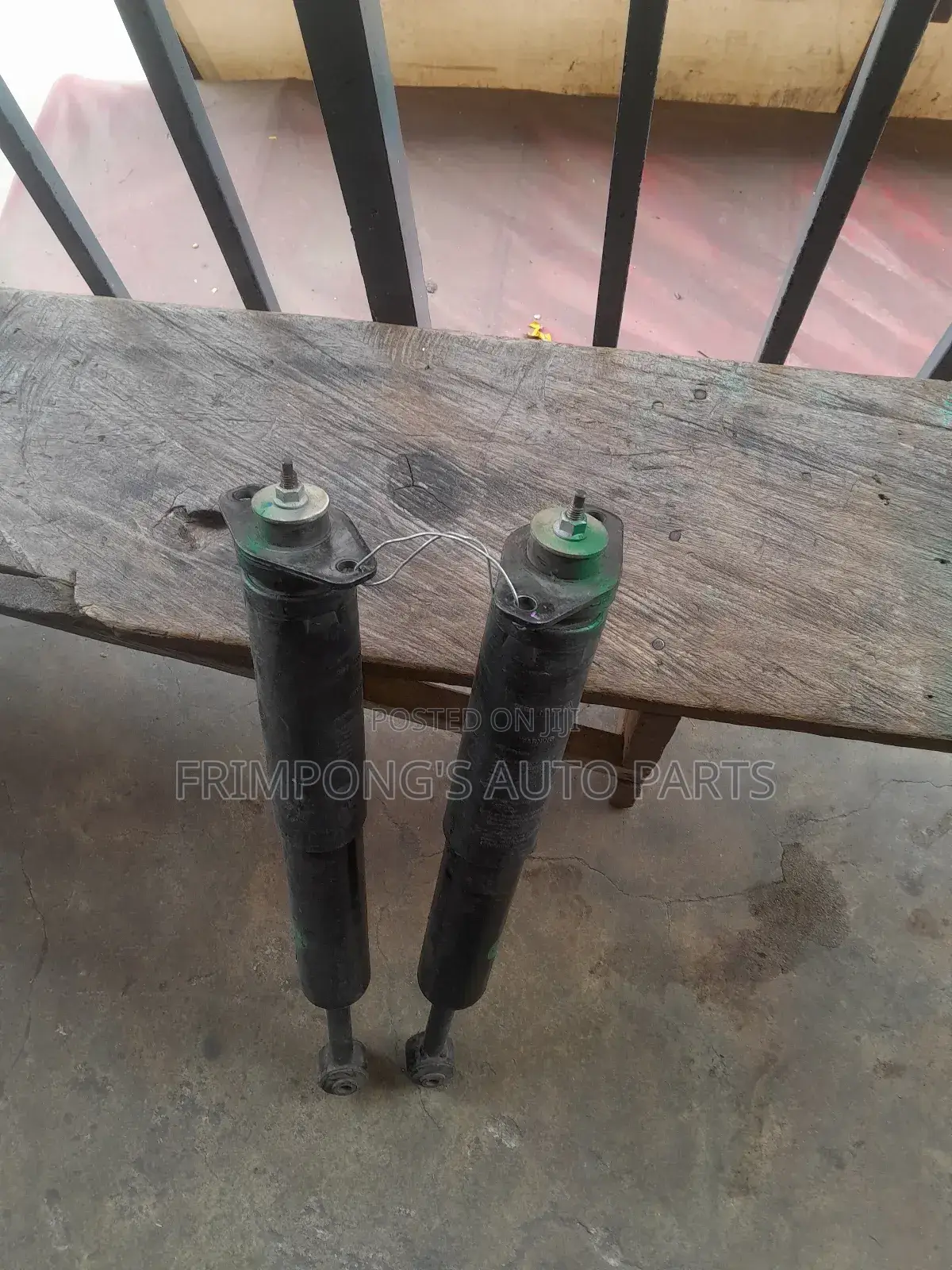 Chrysler Pacifica Back Shock Absorbers