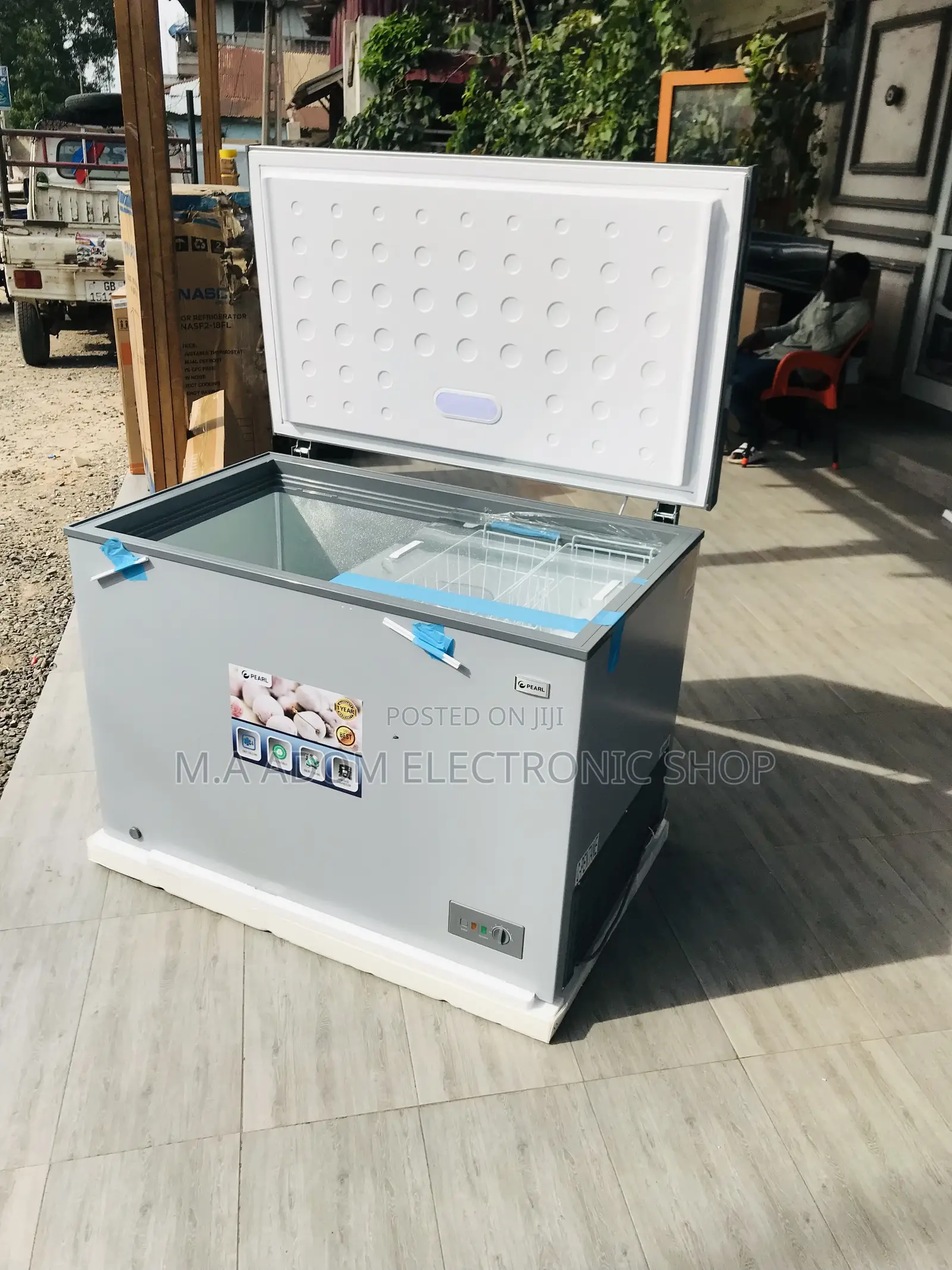Order Affordable Pearl PCF 380, 316L 1 Door Chest Freezer.