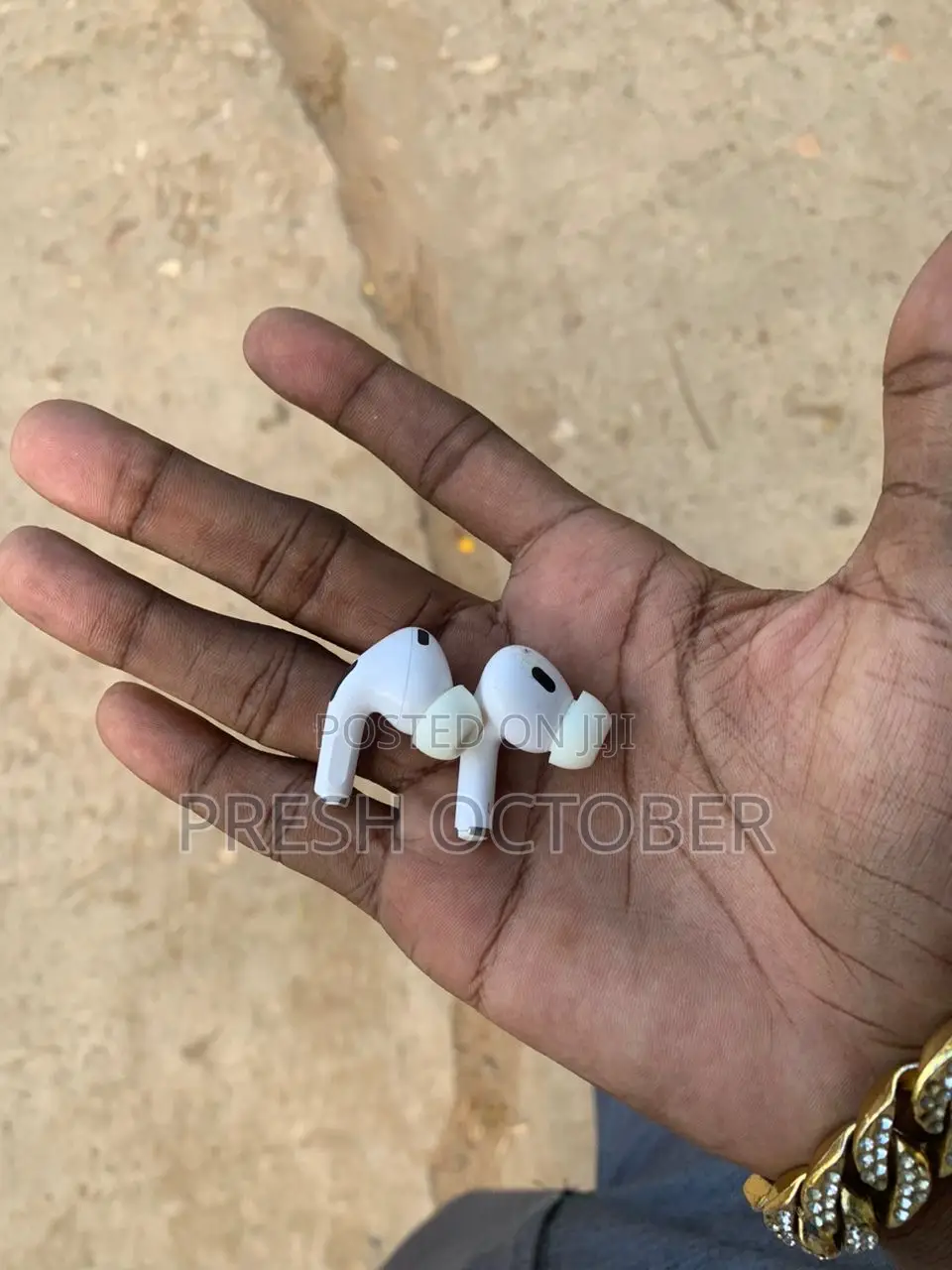 Airpods Pro for Sale With Delivery Within Accra