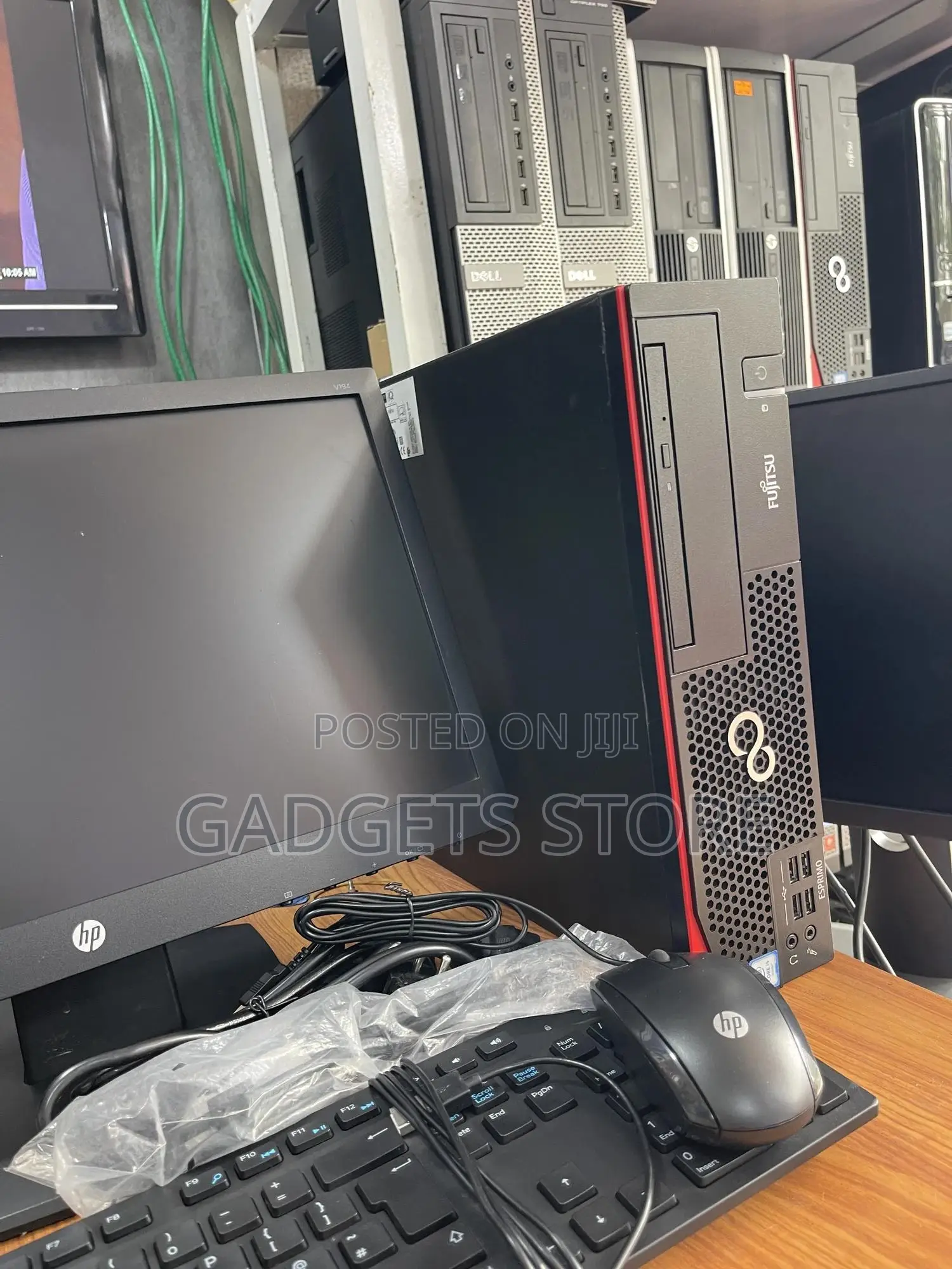 Desktop Computer Fujitsu Esprimo P757/E85+ 8GB Intel Core I5 SSD 500GB