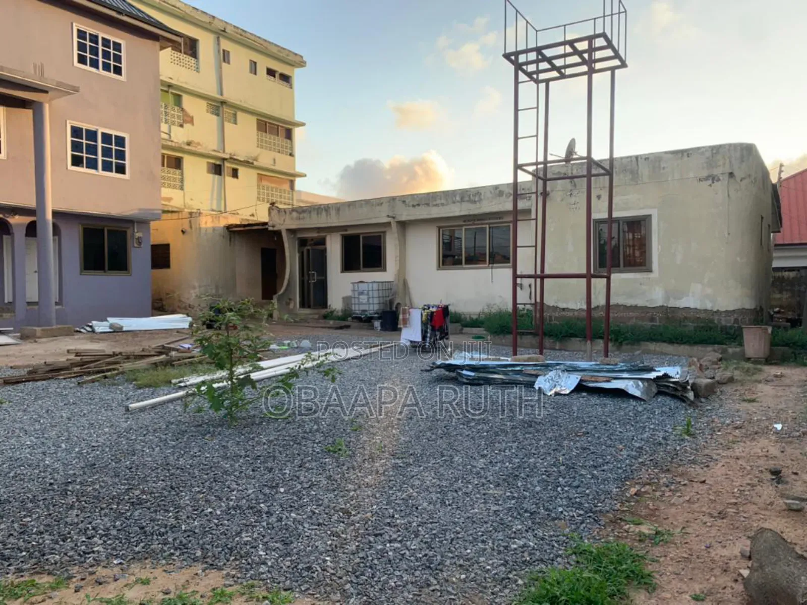 6bdrm Apartment in Achimota, Mile 7 for sale