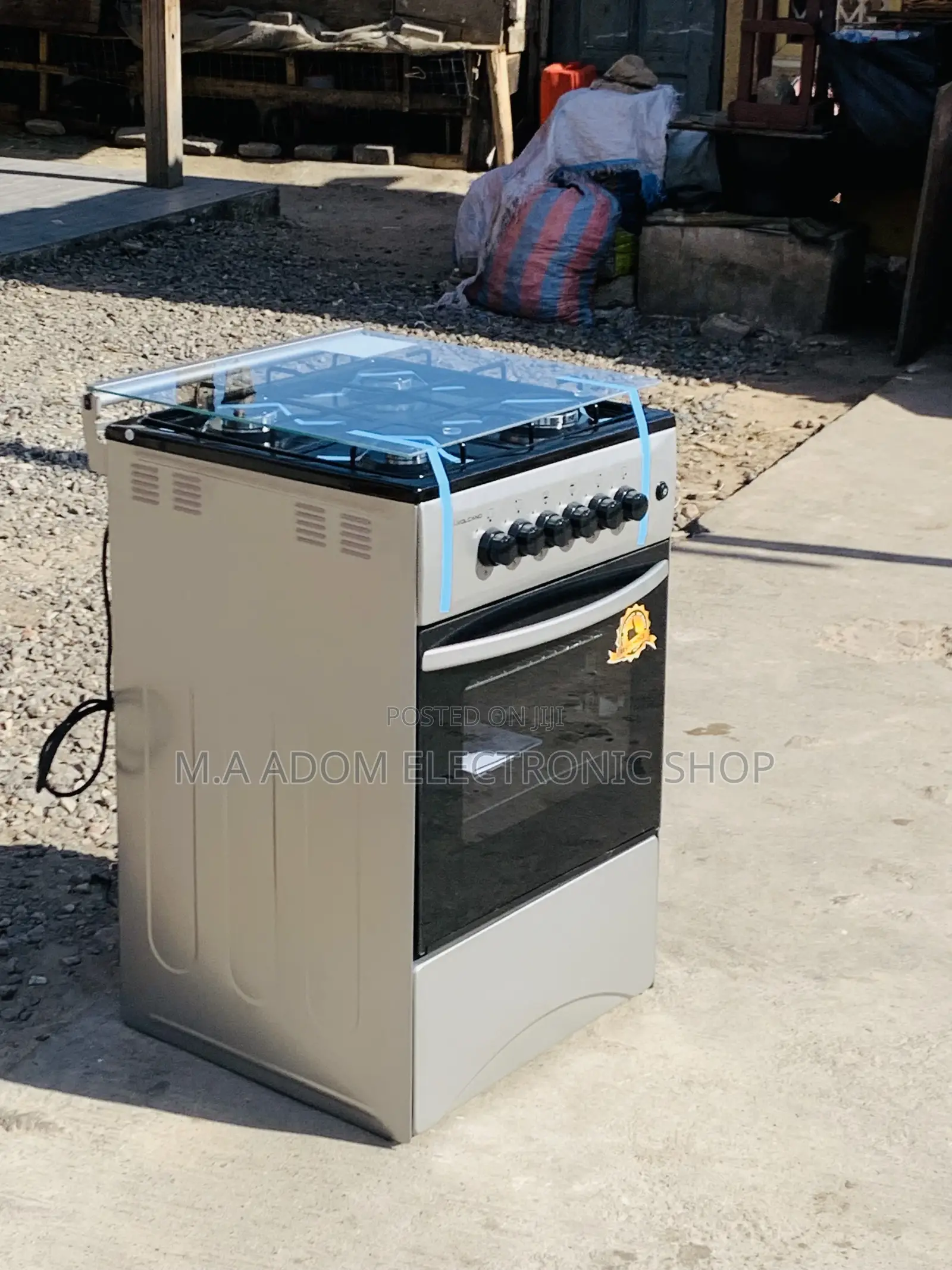 Silver Colour 4 Burner Gas Cooker Volcano