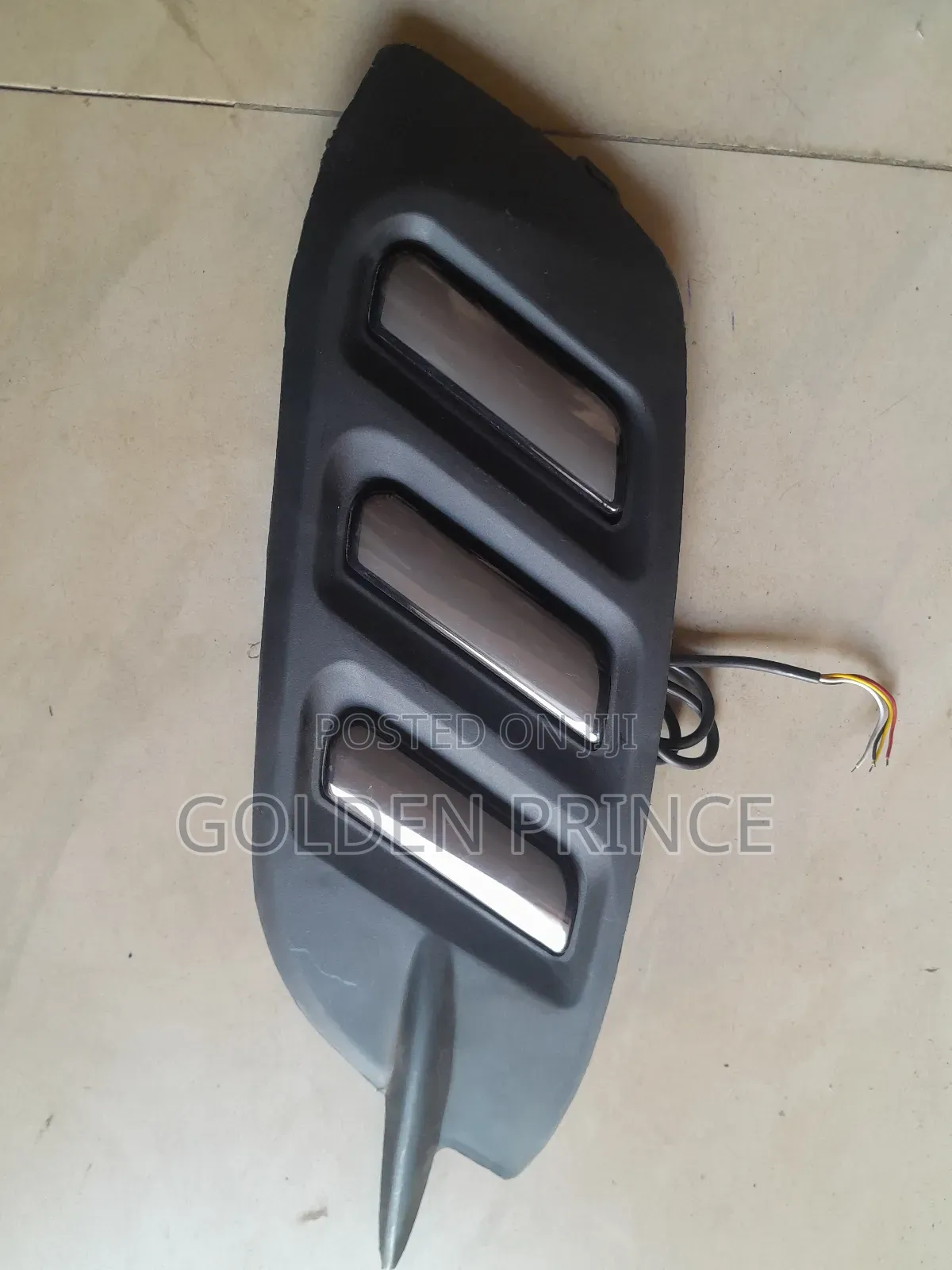 Civic 2016-2022 Back Bumper Reflector (Lines/Arrows) 2pcs