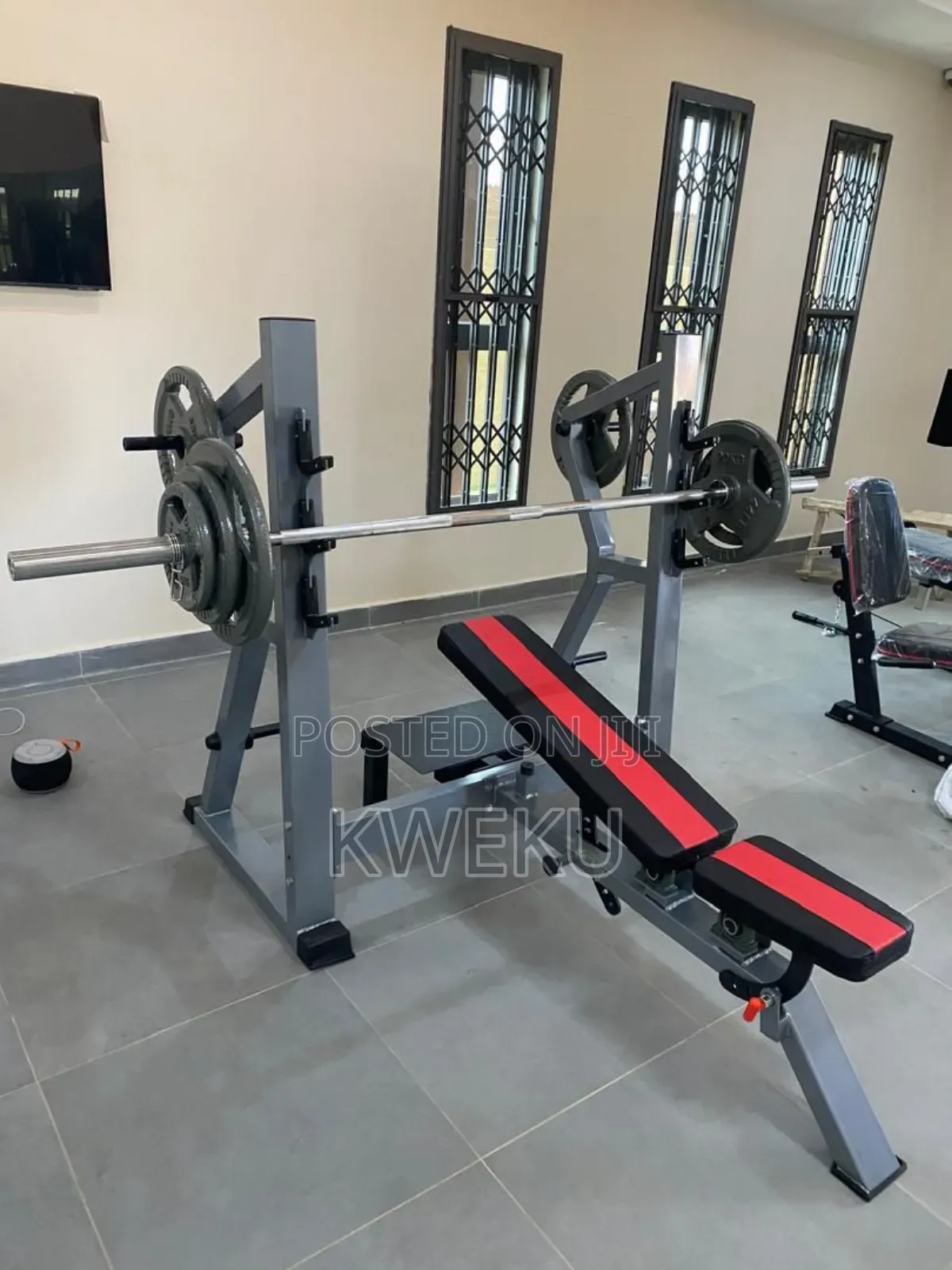 Commercial Weight Bench