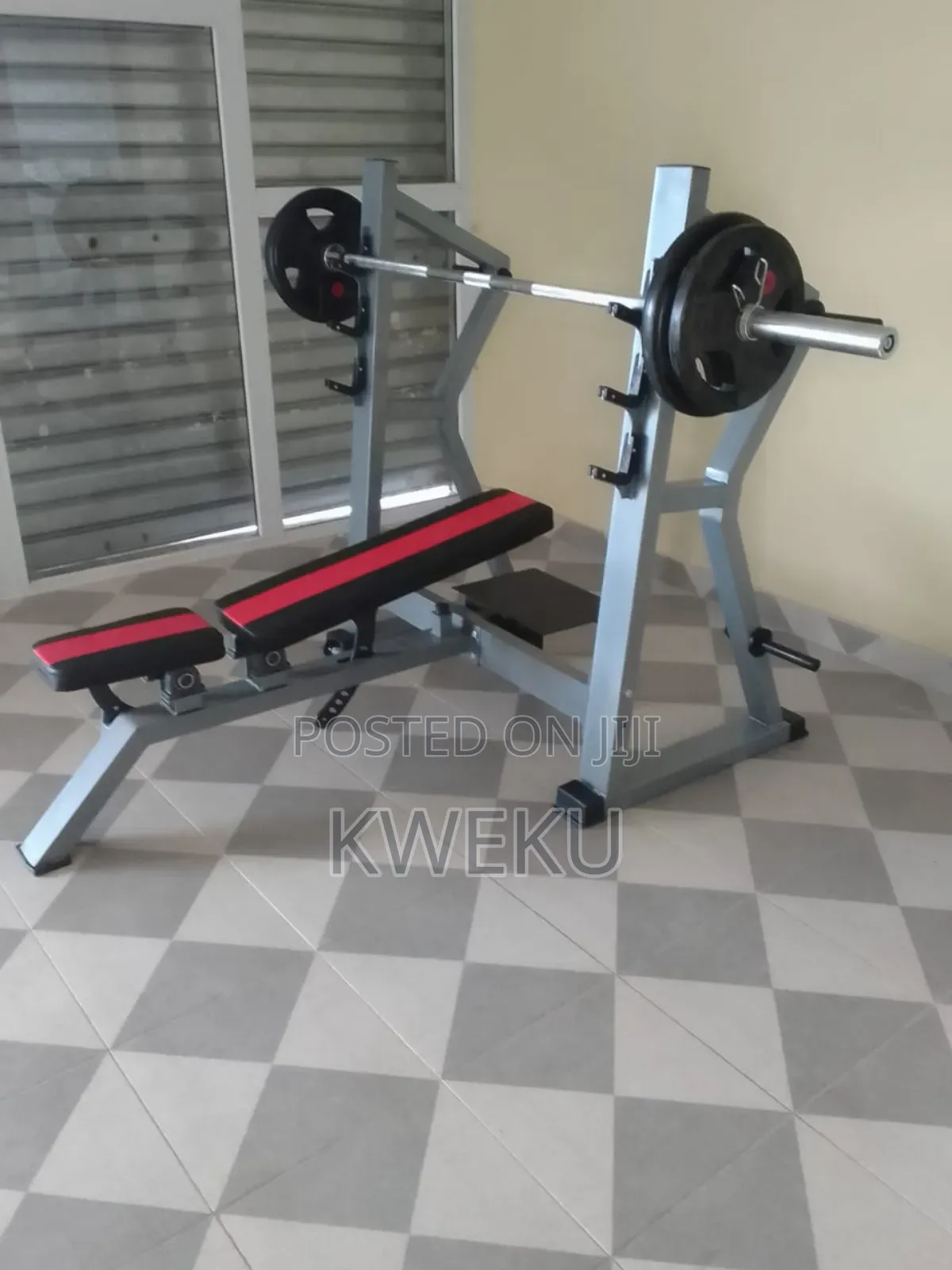 Commercial Weight Bench