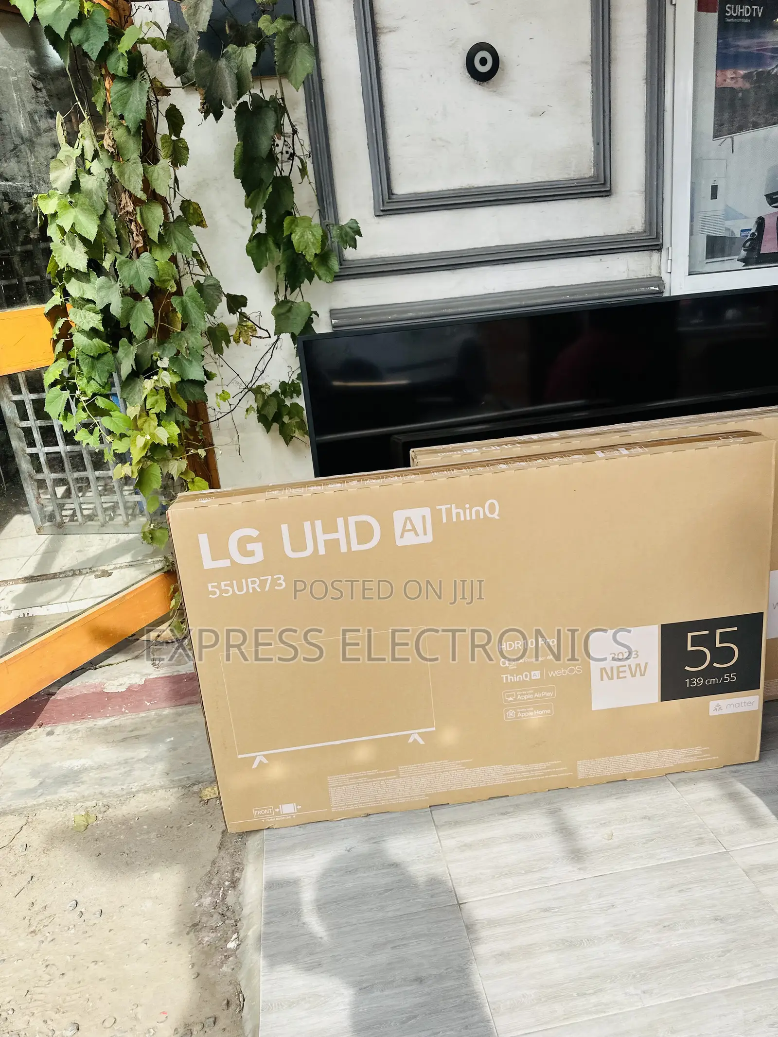 Compact Yet Powerful UHD Smart LG 55”UR73