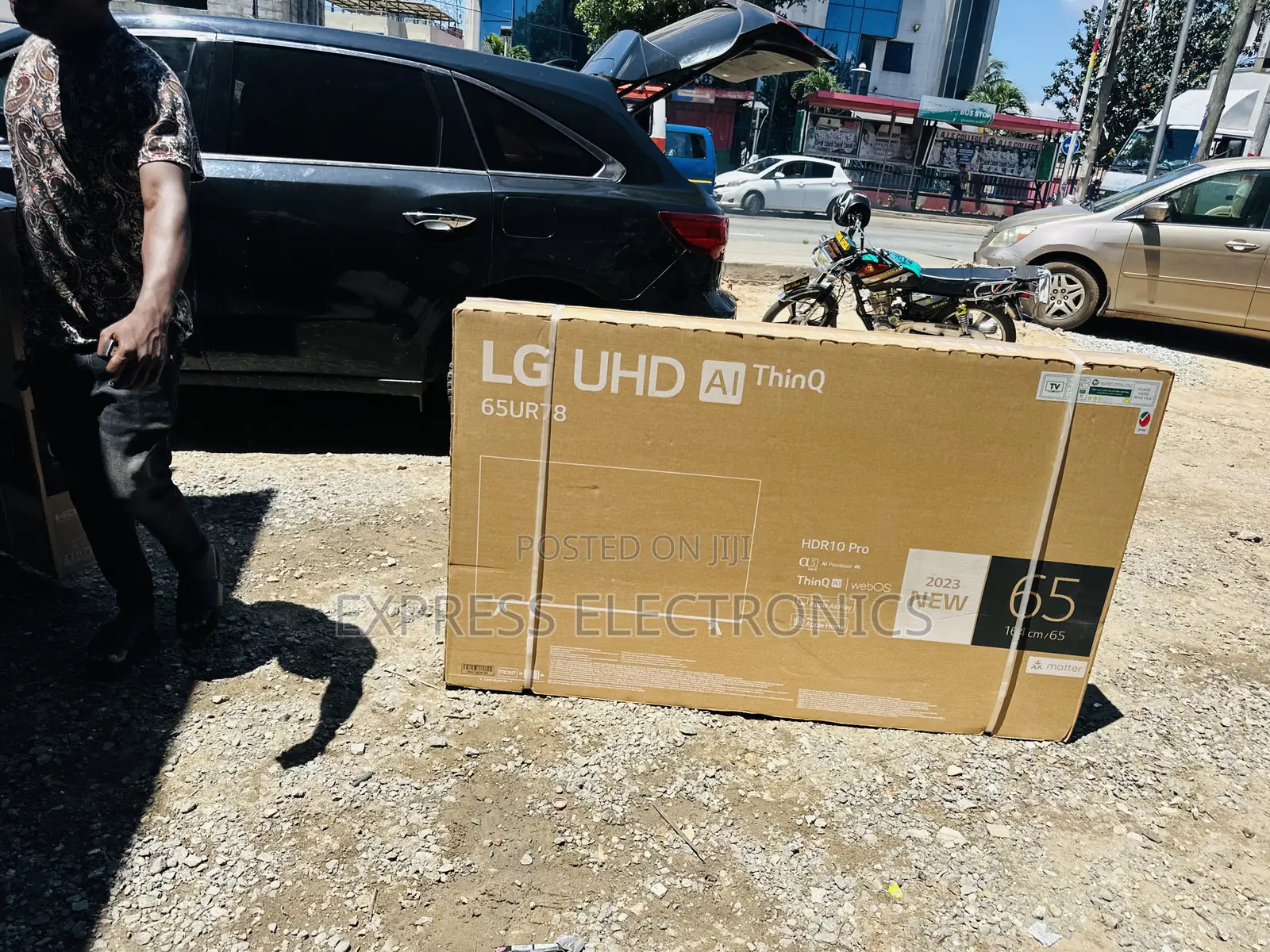 Big Screen Big Thrill UHD Smart 65”UR73