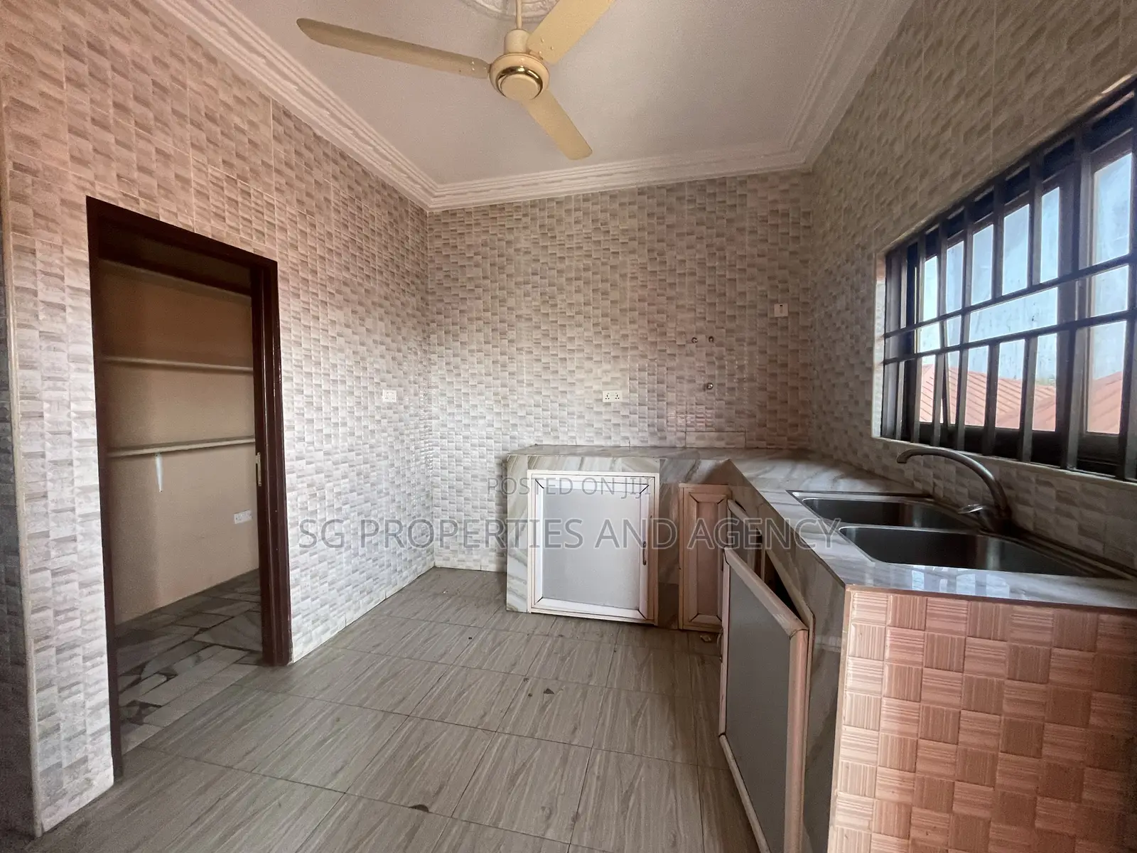 2bdrm Apartment in Coastal, Spintex for rent