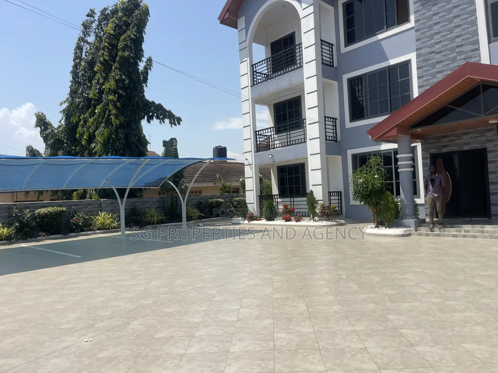 2bdrm Apartment in Batsonaa, Spintex for rent