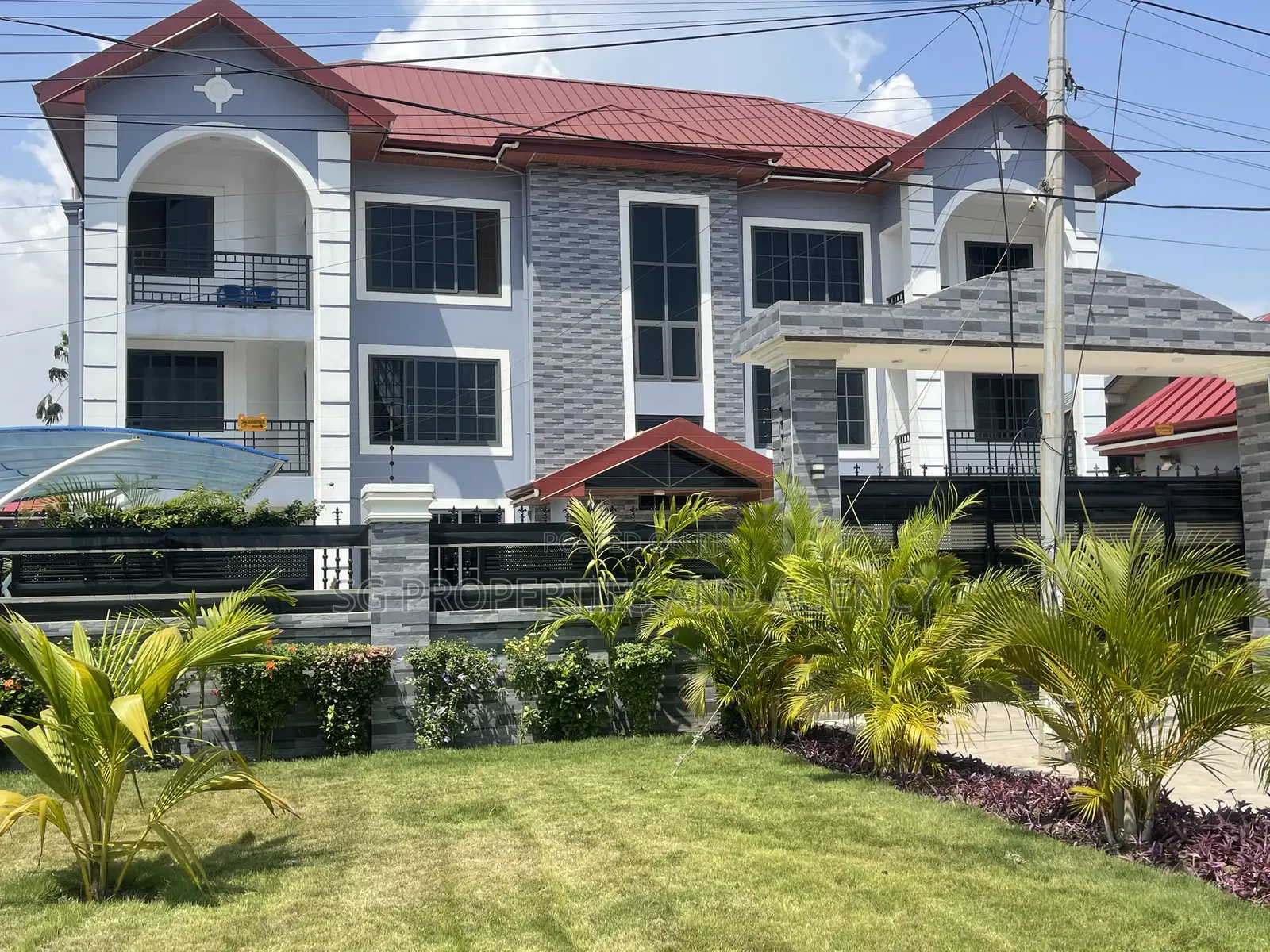 2bdrm Apartment in Batsonaa, Spintex for rent