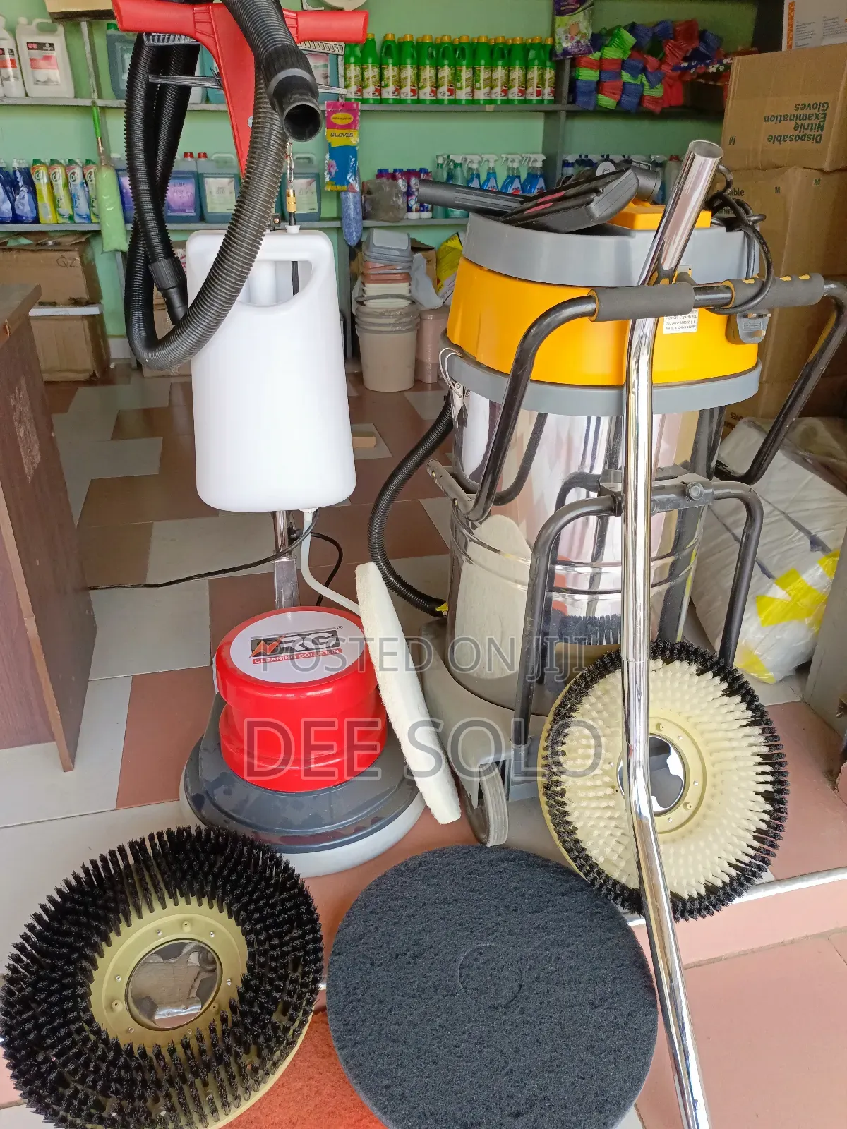 Floor Scrubbing Machine