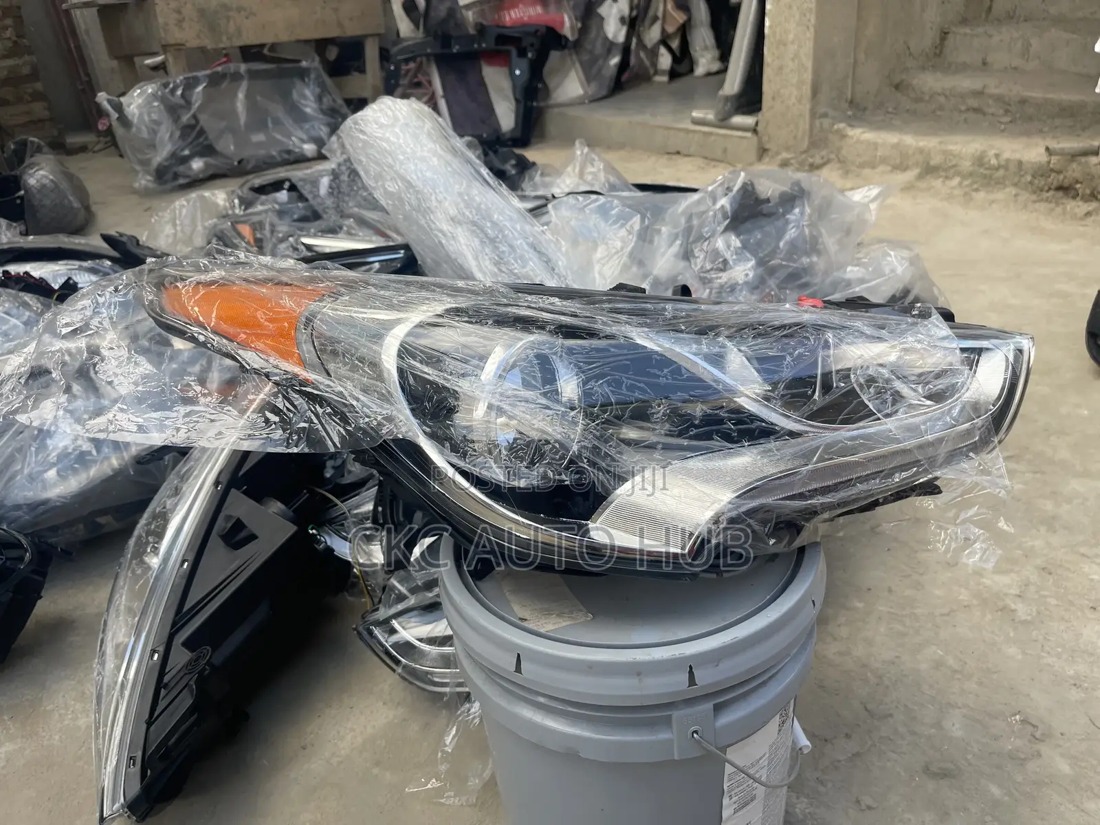 Veloster Headlight Replacement