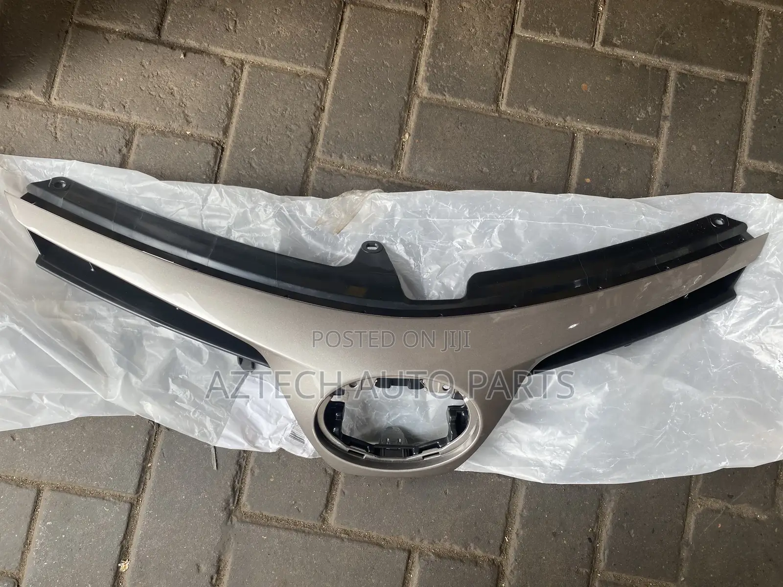 Toyota Corrolla 2017,2018,2019 Front Shells /Top Grille