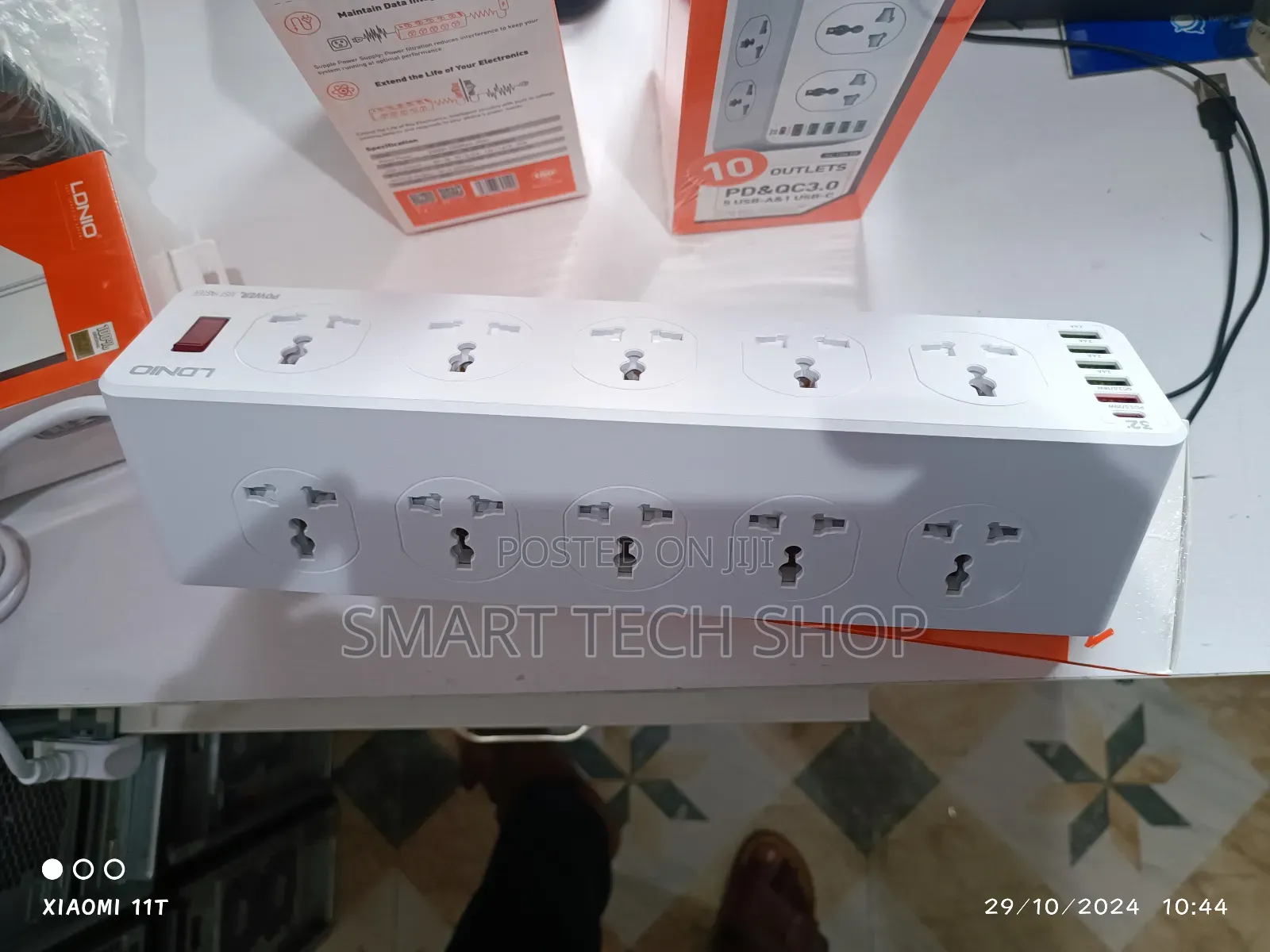LDNIO Extension Power Socket Strip With 10 Sockets 6 Type-c