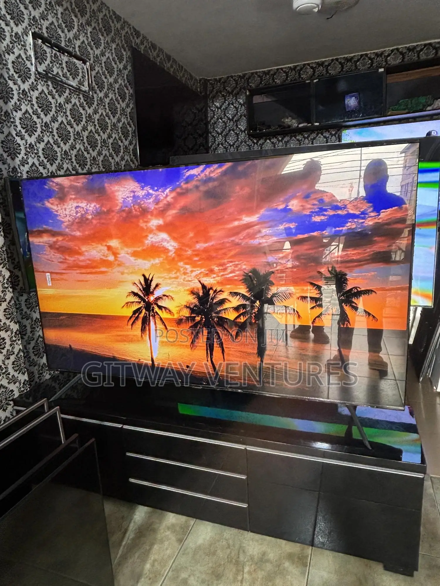 Brand New Samsung 85” Crystal Uhd Smart Tv 2022/23 Model