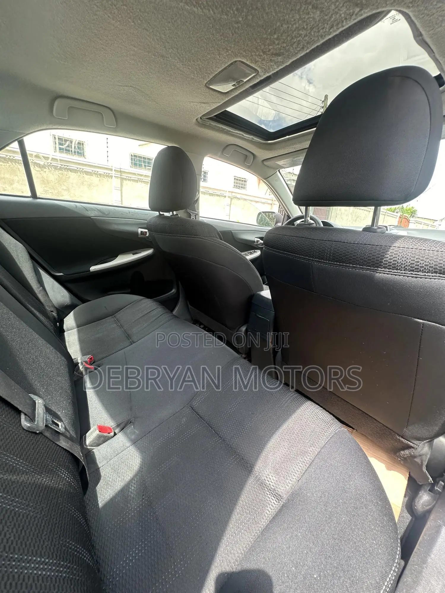 Toyota Corolla S Special Edition 4dr Sedan (1.8L 4cyl 4A) 2013 Silver