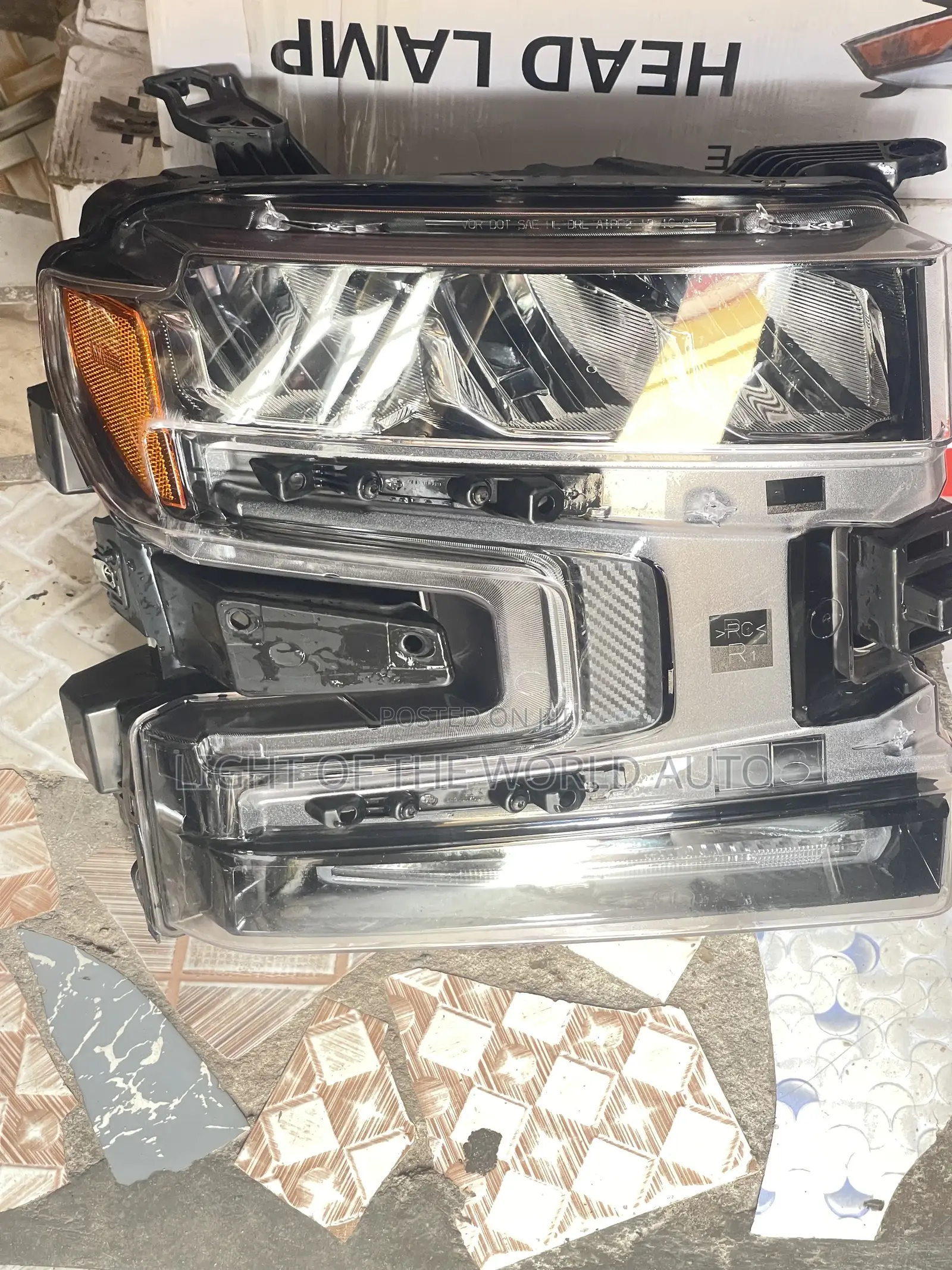 Chevrolet Silverado 1500 2019-21 Headlight Right Side