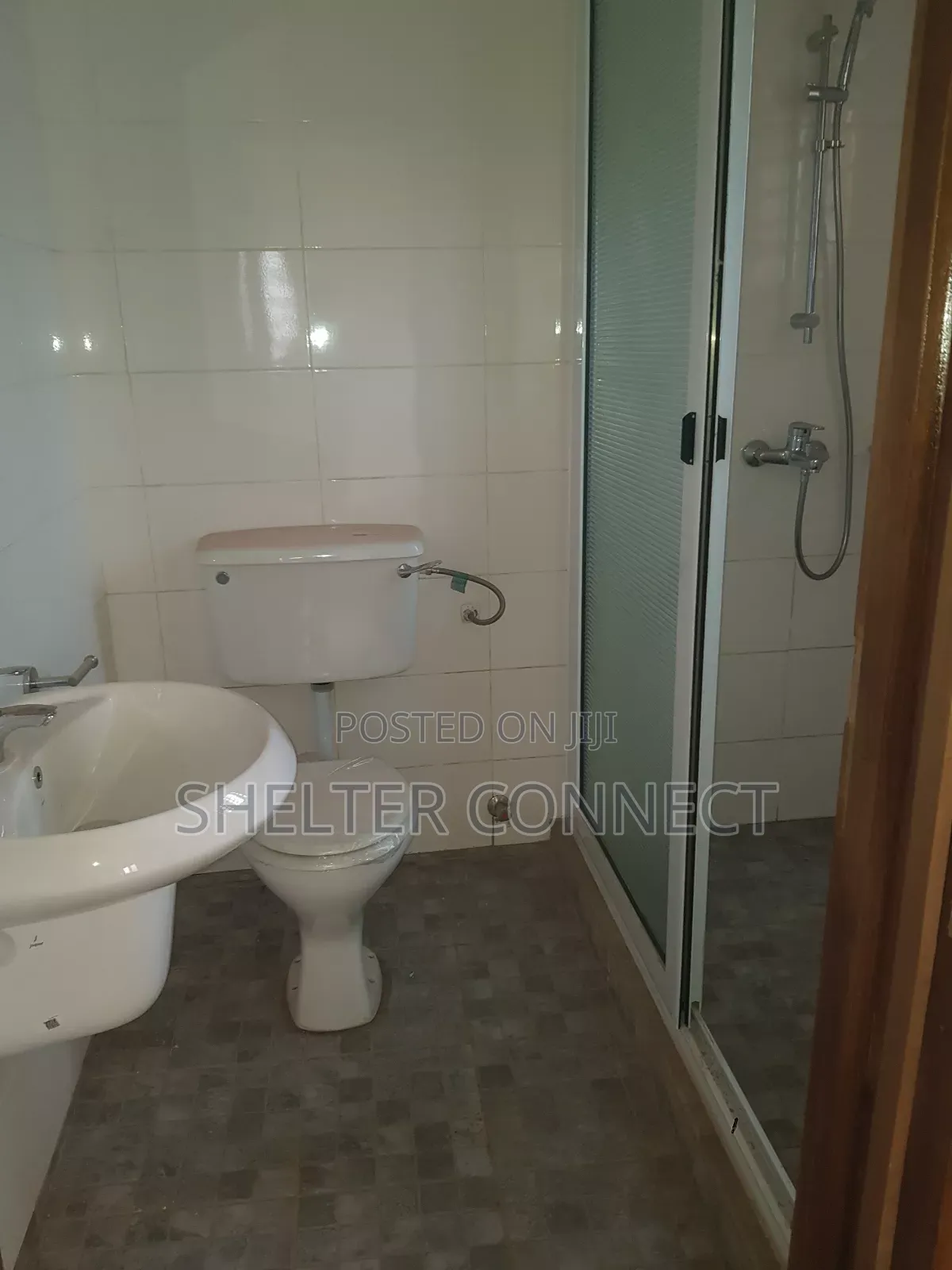 4bdrm Duplex in Pantang, Adenta for rent