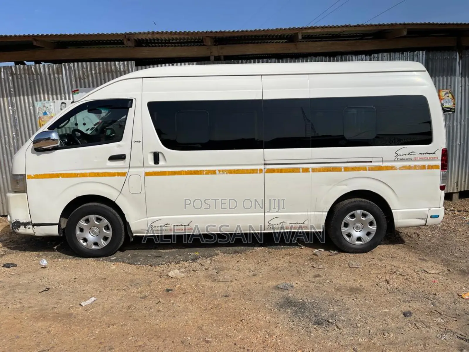 Toyota HiAce 2012 White