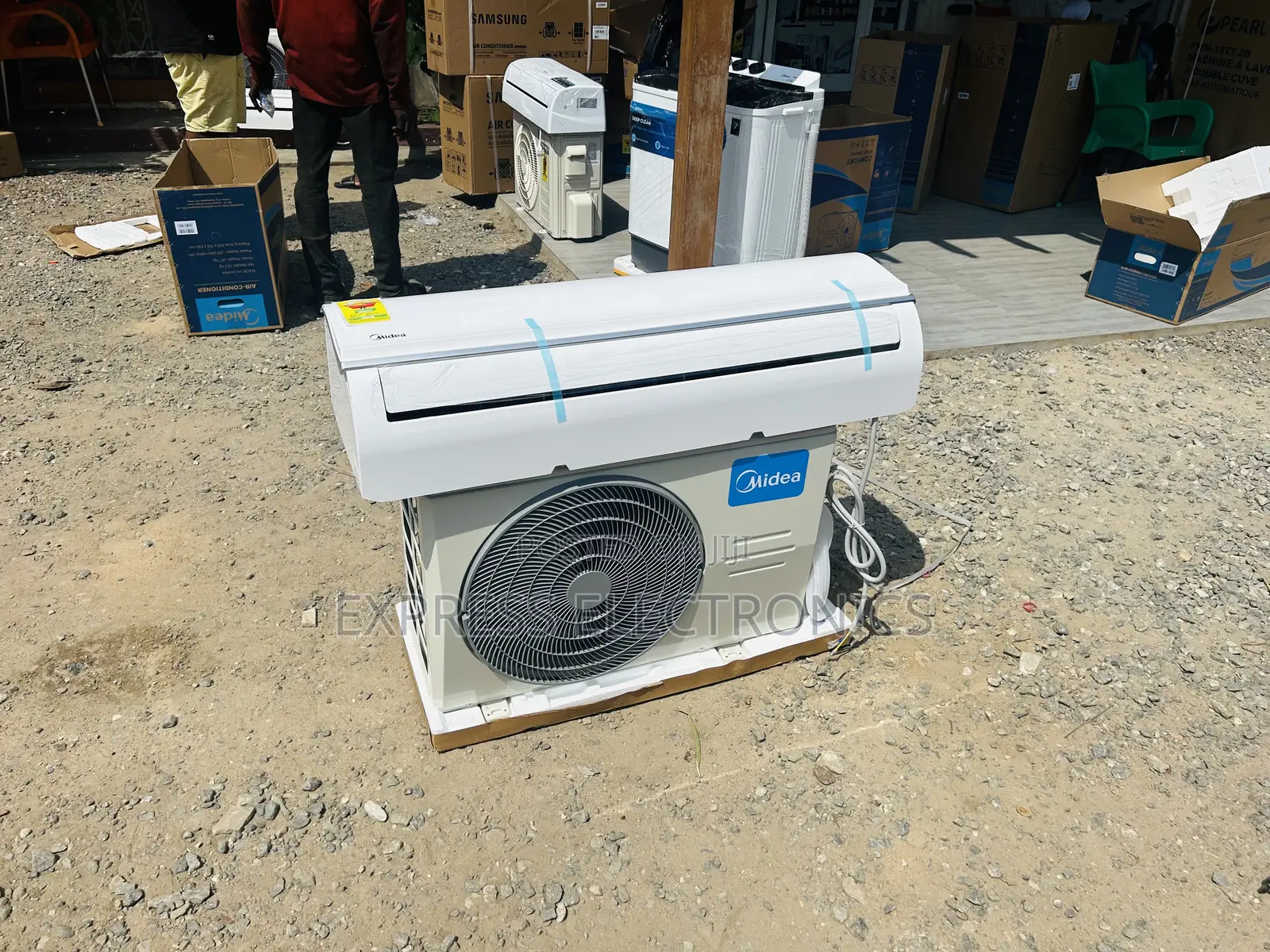 Unique Design UHD Smart Midea 1.5hp Split R410 Gas
