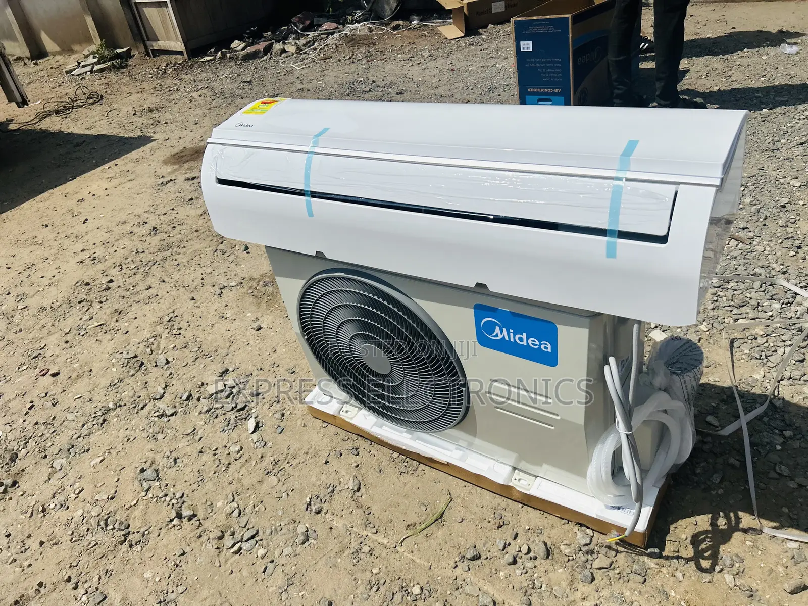 Self Wash Filter Midea Split 1.5hp R410 Gas
