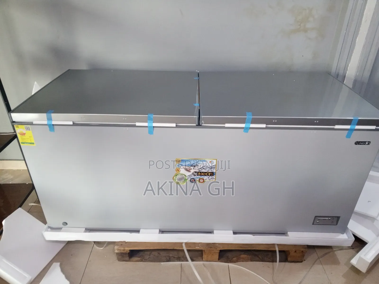 Neon Double Door Chest Freezer 708 LTRS NE-CF725N