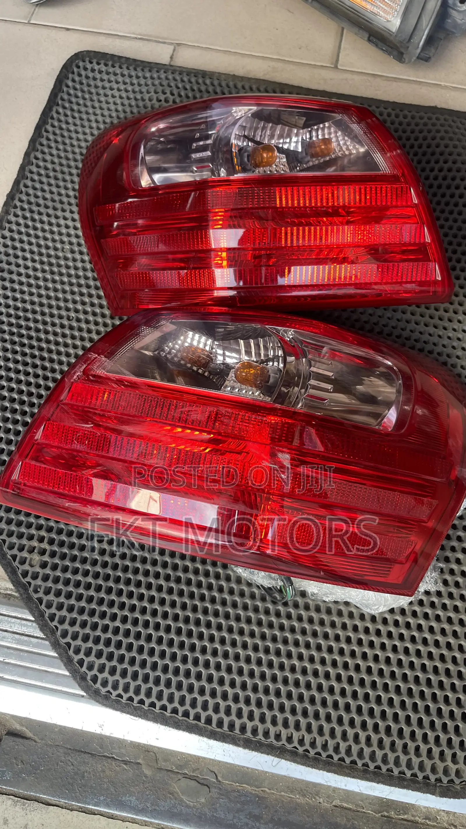 Nissan Rogue Taillight 2007,2008,2009,2010,2011,2012,2013