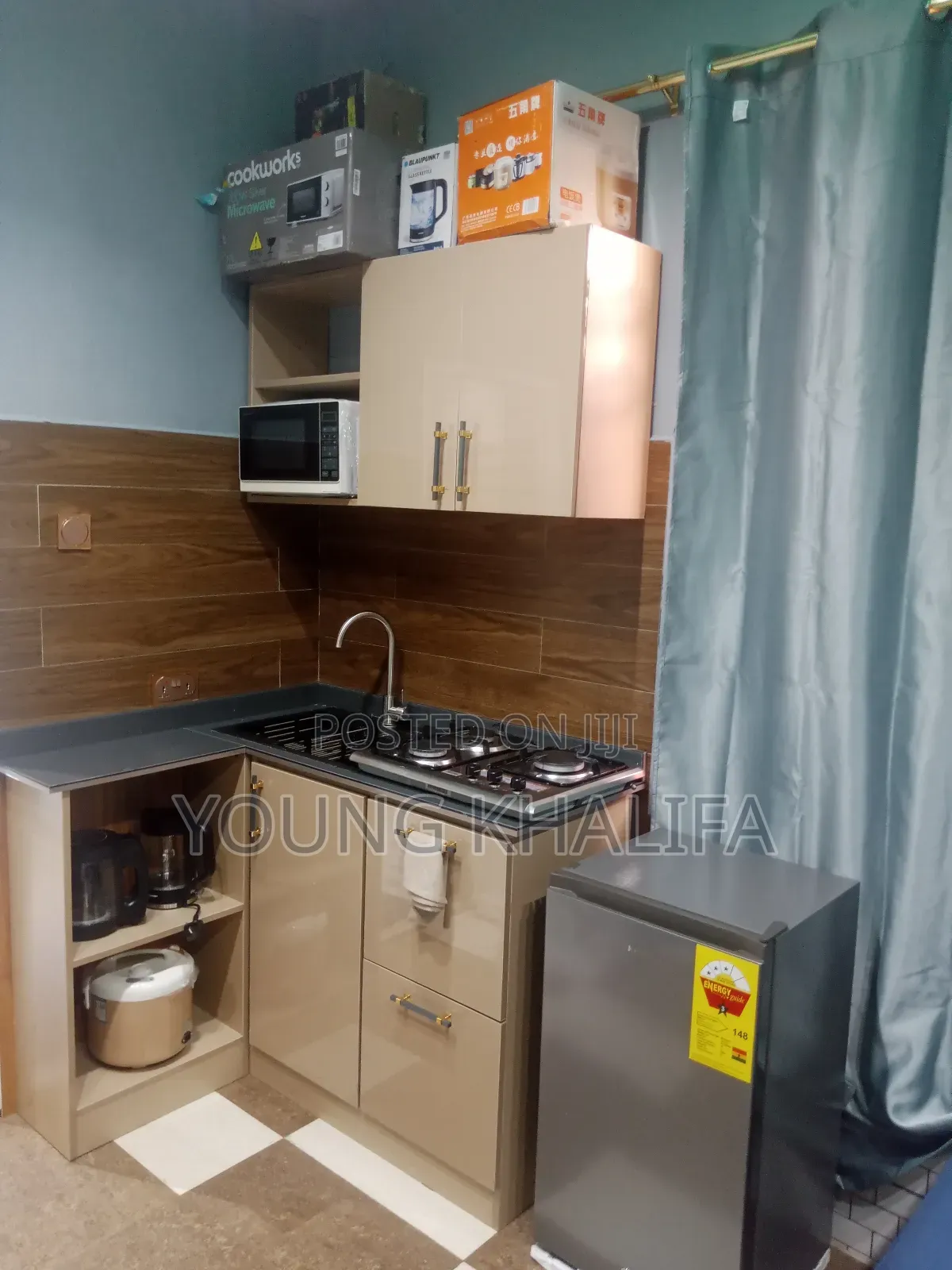Studio Apartment for Rent Around West Hills Shopping Mall