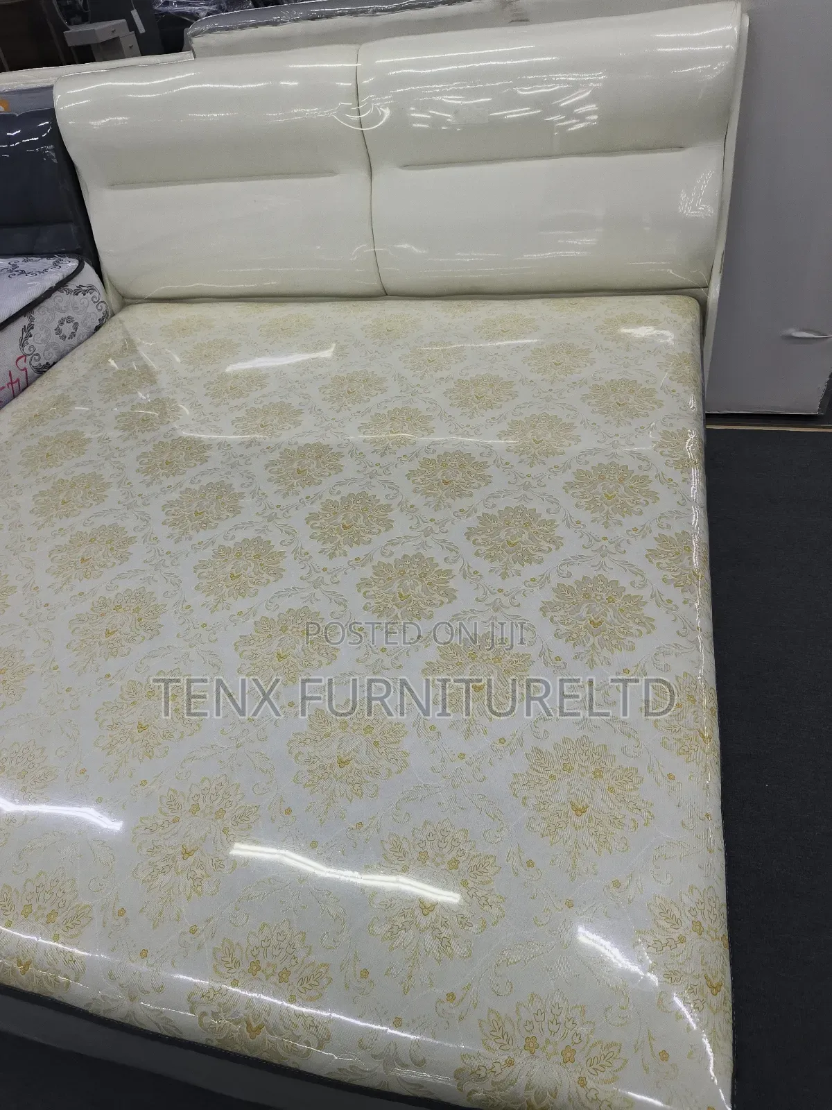 Queen Size Bed With Mattress