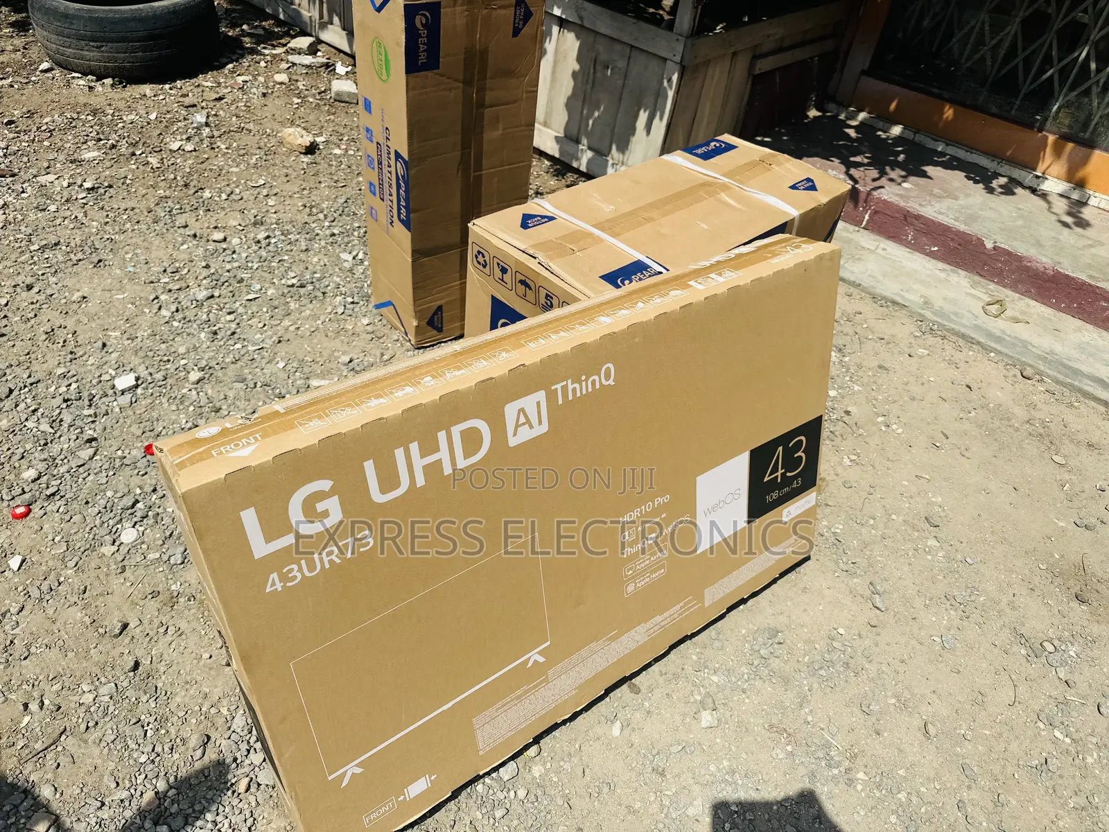 Available Now at Store UHD Smart 43”UR73