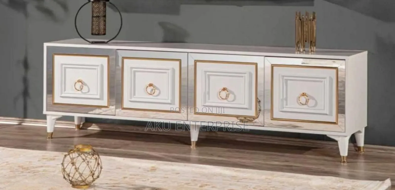 Morden Tv Stand With Drawers