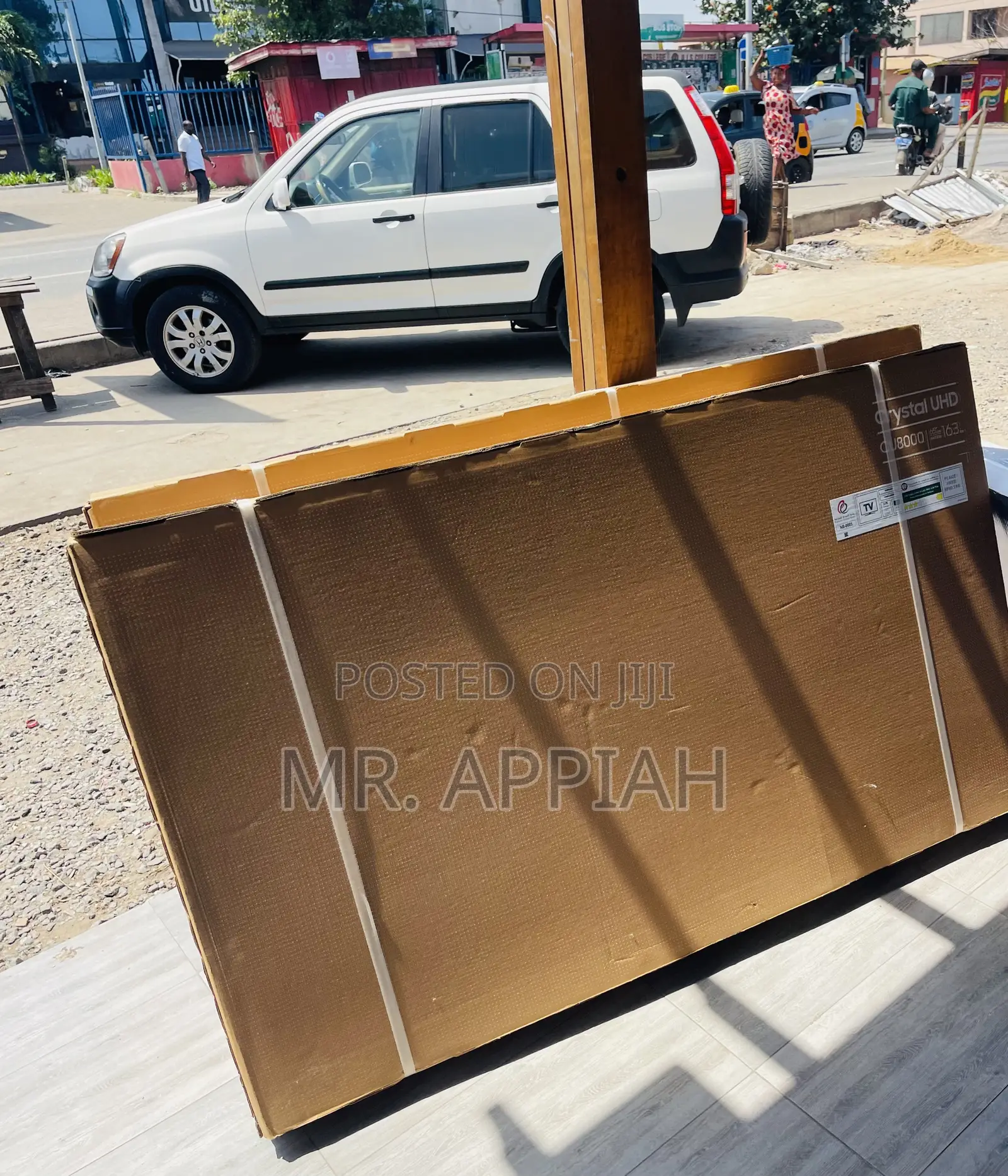 Uniquely Design Samsung 65DU7000 65” Uhd Smart Television.