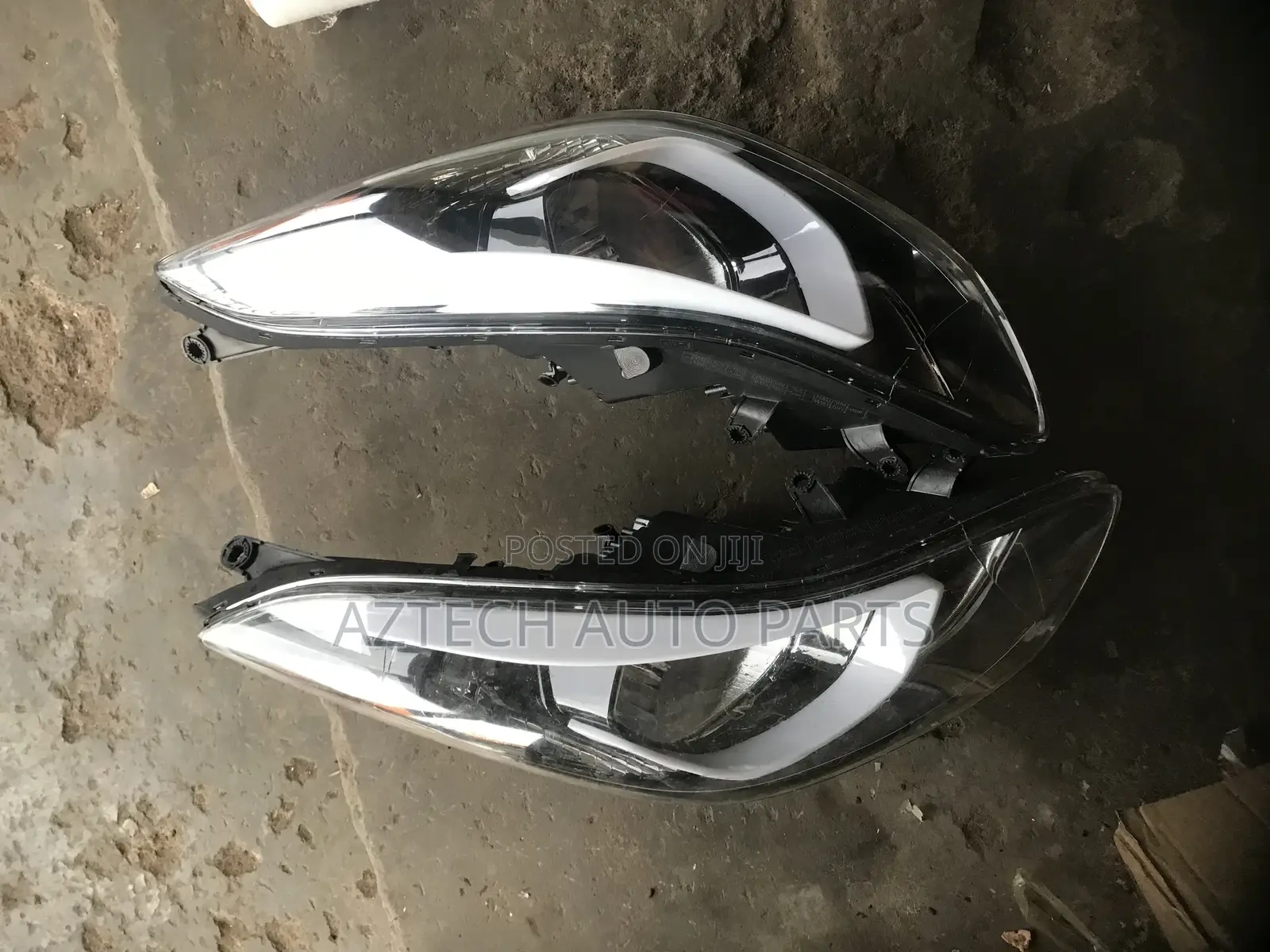Hyundai Elantra 2014,2015,2016 Head Lights Pair