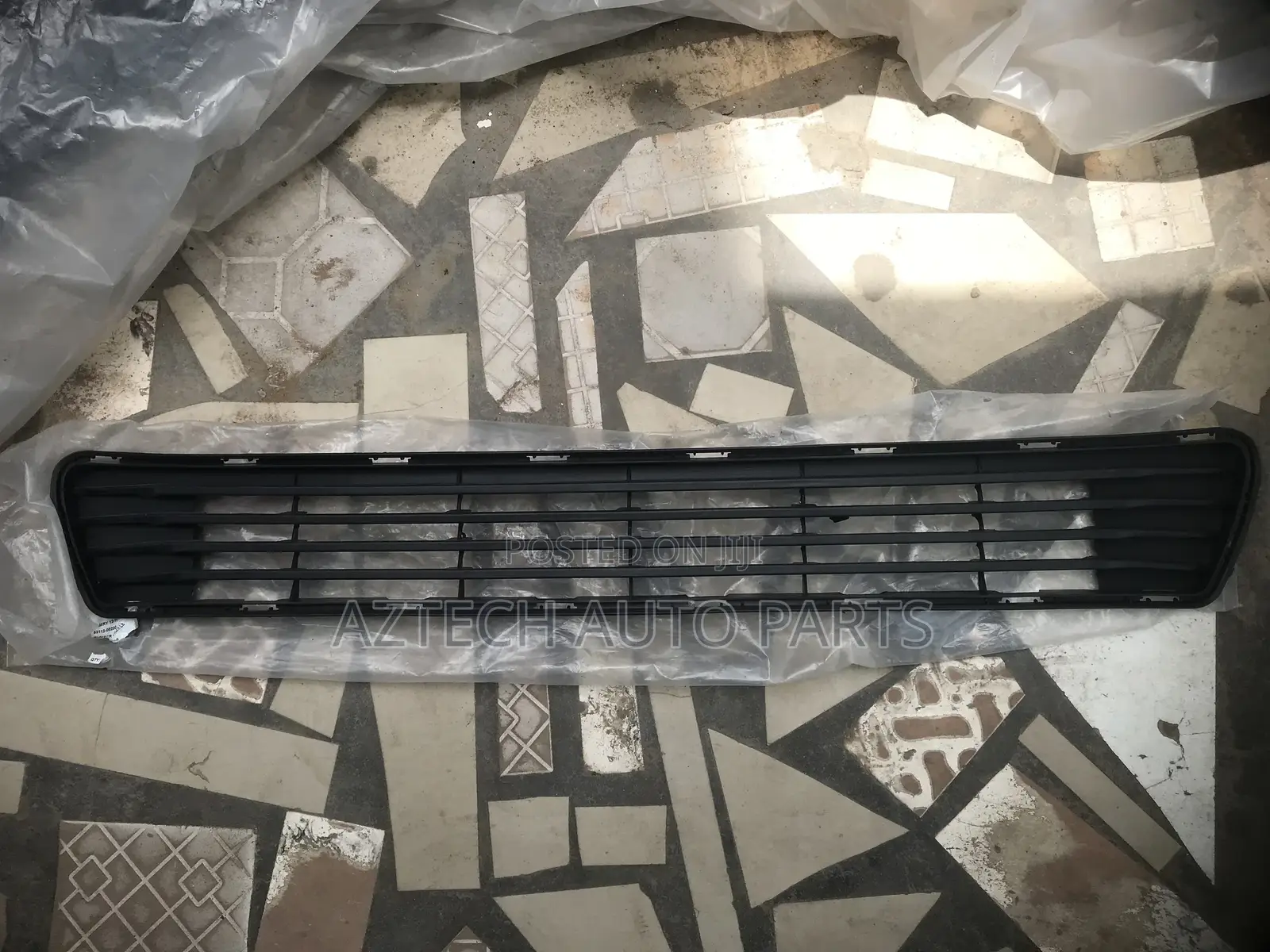 Toyota Camry 2012,2013,2014 Bumper Grille/Down Shells