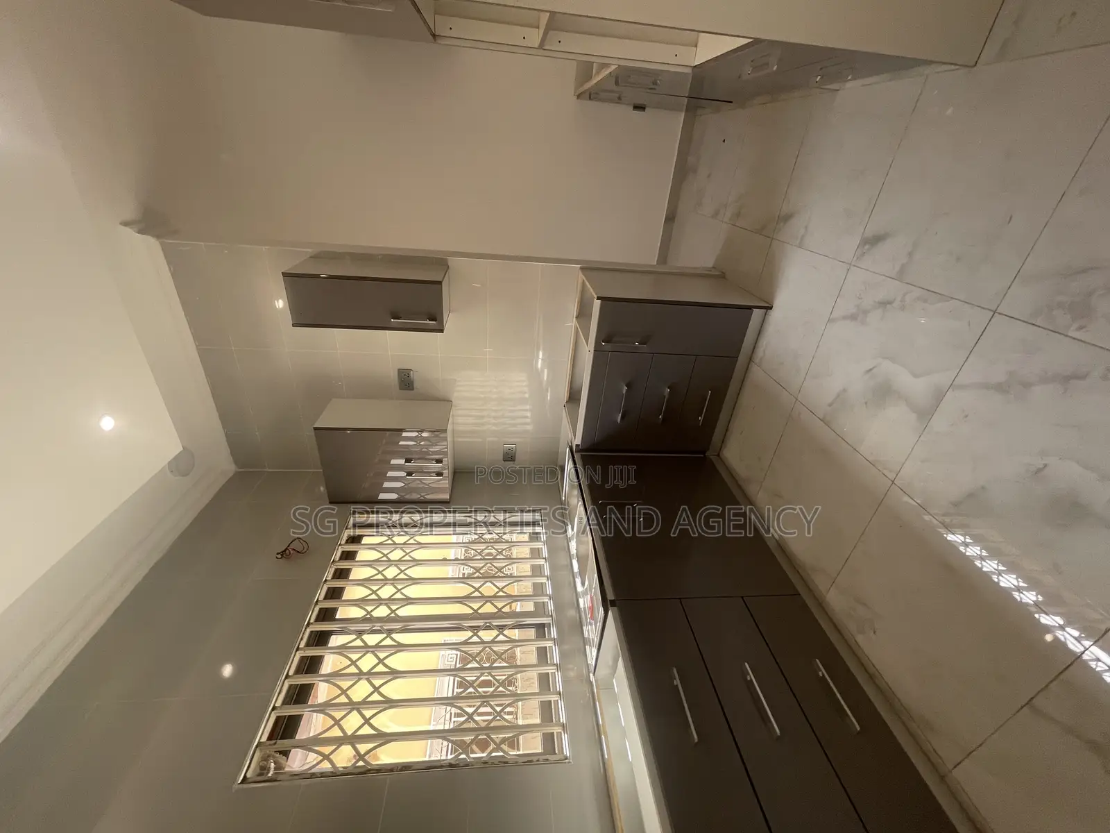 3bdrm House in Coastal, Spintex for rent