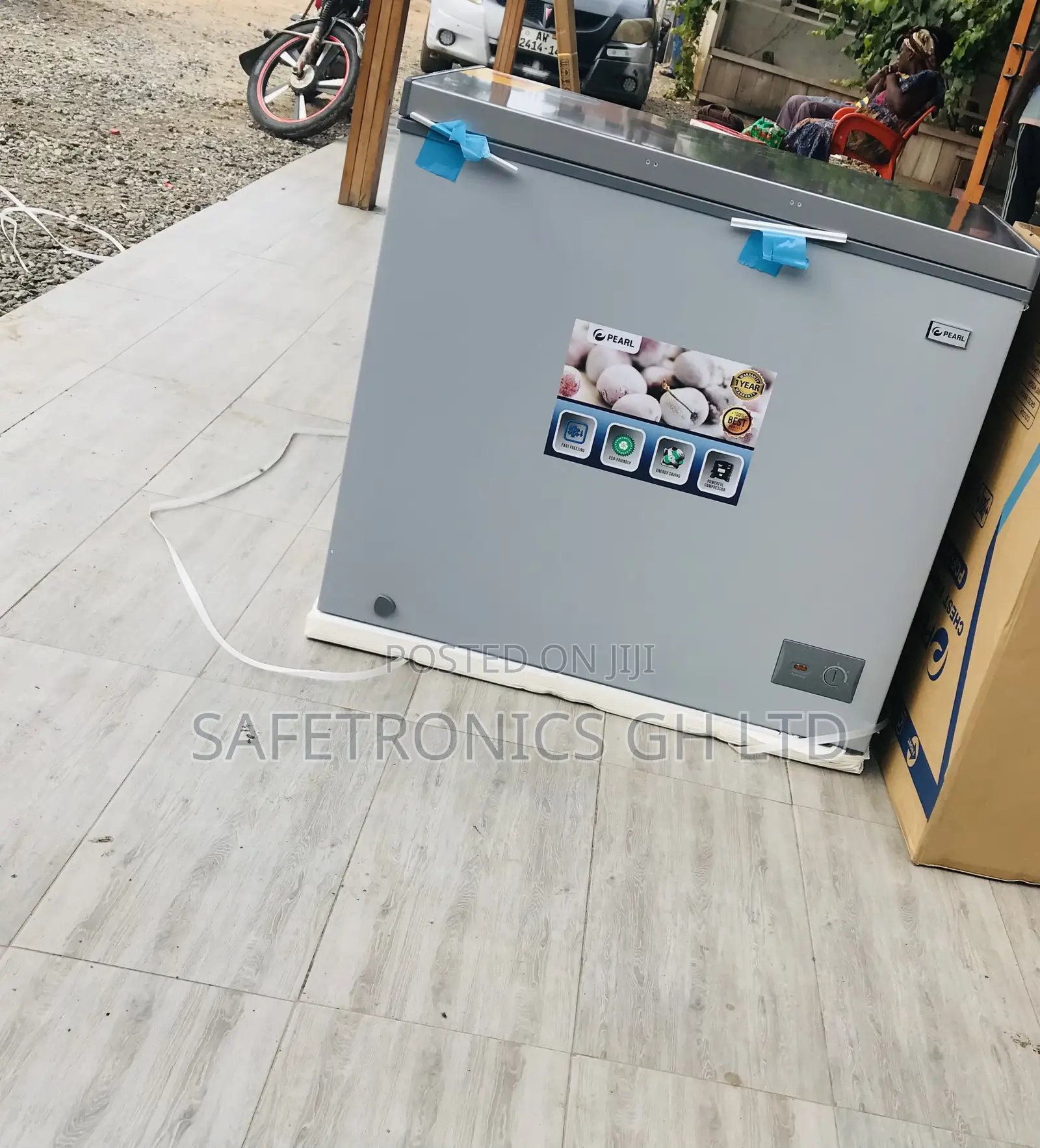 Eco Friendly Singledoor 200 Liters PCF-240 Chestfreezer