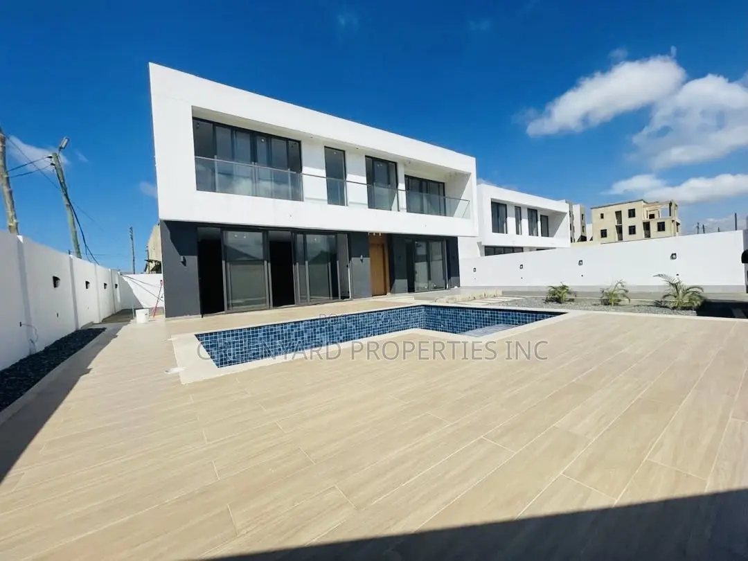 5bdrm House in East Legon Hills for sale