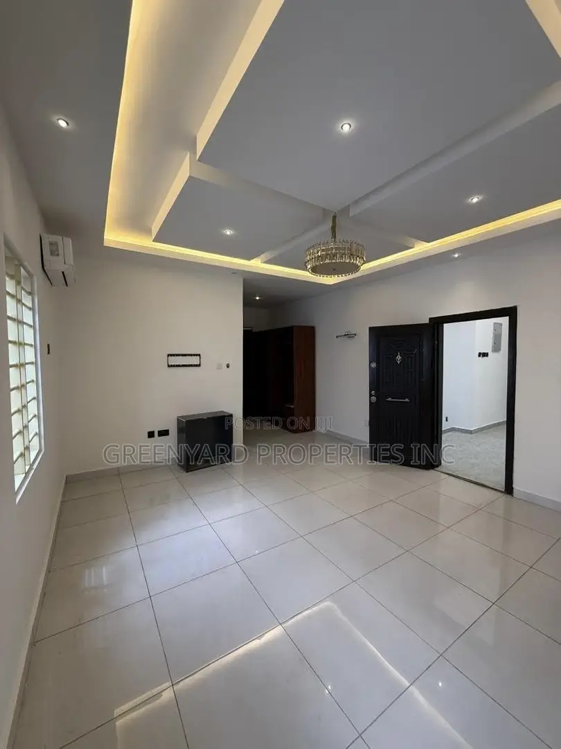 7bdrm Mansion in East Legon Hills for sale