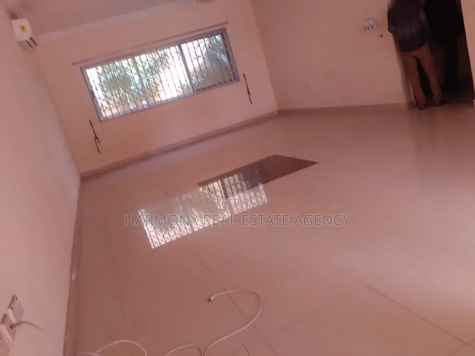 4bdrm House in Airport Residential Area for rent